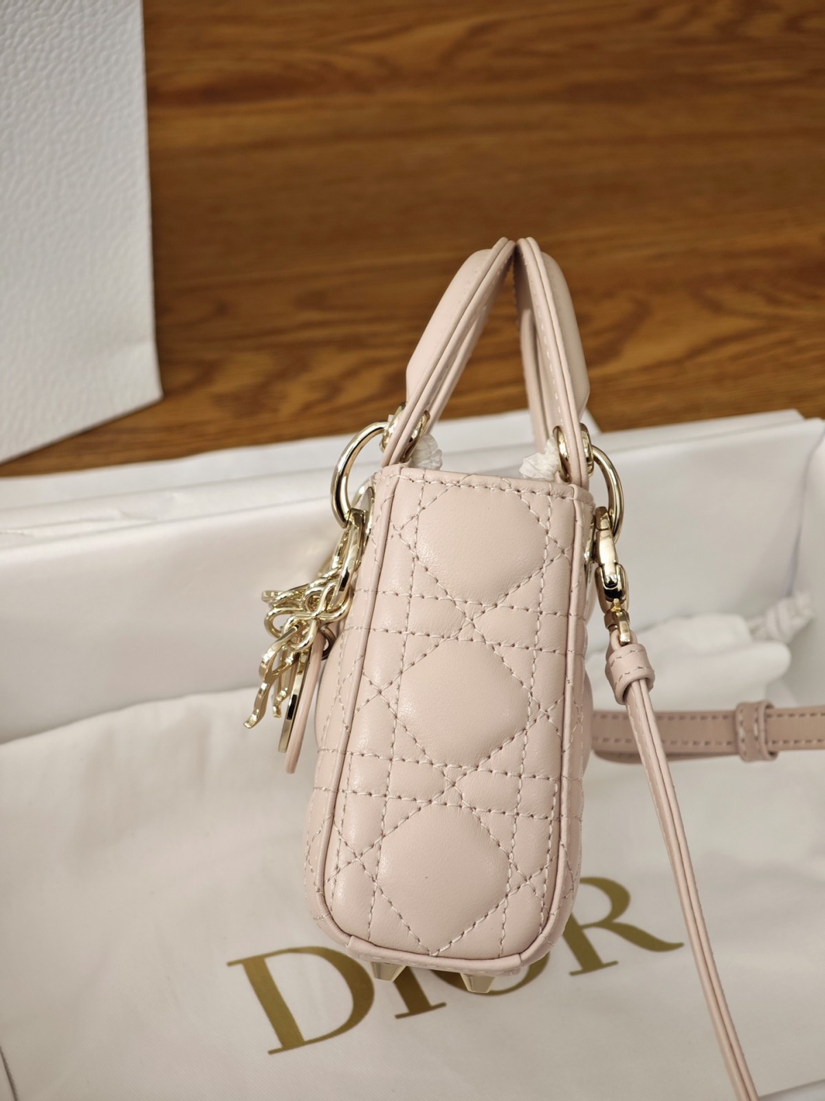 Shebag Super replica Lady Dior mini bag in pink bag review (2025 Apr updated)-Best Quality Fake designer Bag Review, Replica designer bag ru