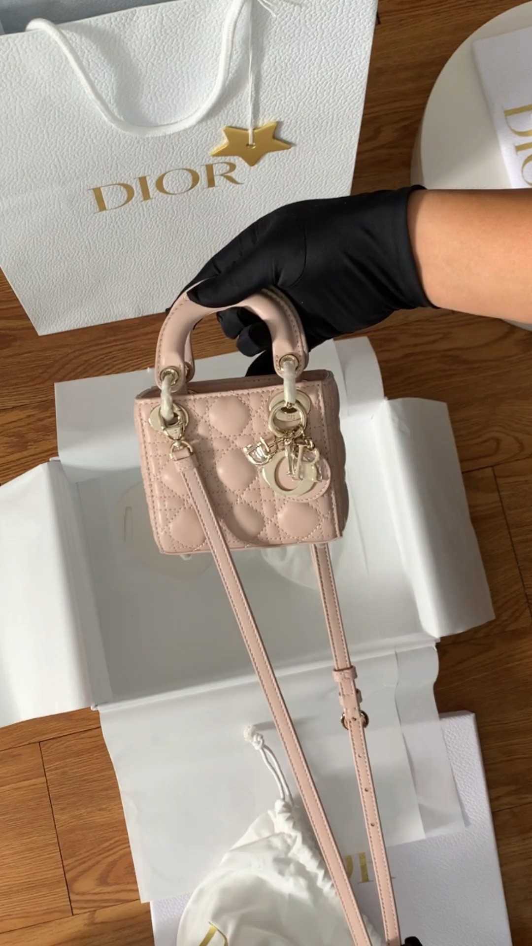 Shebag Super replica Lady Dior mini bag in pink bag review (2025 Apr updated)-Best Quality Fake designer Bag Review, Replica designer bag ru