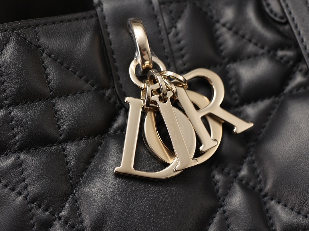 Shbag best replica Dior Toujours bag 2025 medium size new arrival (2025 Apr updated)-Best Quality Fake designer Bag Review, Replica designer bag ru Shbag best replica Dior Toujours bag 2025 medium size new arrival (2025 Apr updated)-Best Quality Fake designer Bag Review, Replica designer bag ru