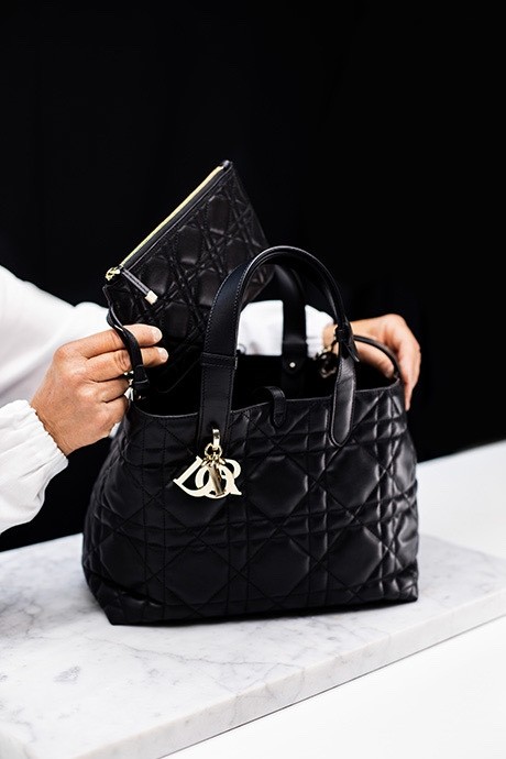 Shbag best replica Dior Toujours bag 2025 medium size new arrival (2025 Apr updated)-Best Quality Fake designer Bag Review, Replica designer bag ru Shbag best replica Dior Toujours bag 2025 medium size new arrival (2025 Apr updated)-Best Quality Fake designer Bag Review, Replica designer bag ru