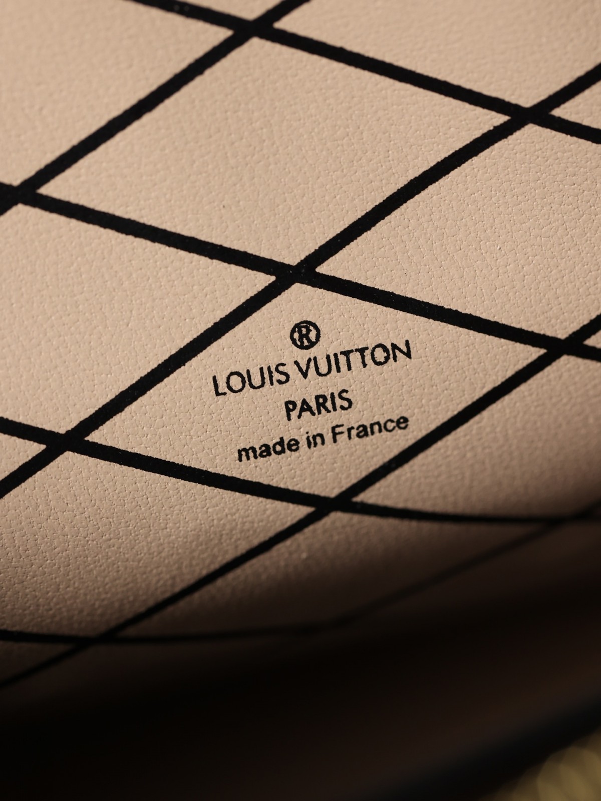 Shebag super replica Louis Vuitton M43596 TRUNK CLUTCH bag full review (2025 Apr updated)-Best Quality Fake designer Bag Review, Replica designer bag ru Shebag super replica Louis Vuitton M43596 TRUNK CLUTCH bag full review (2025 Apr updated)-Best Quality Fake designer Bag Review, Replica designer bag ru