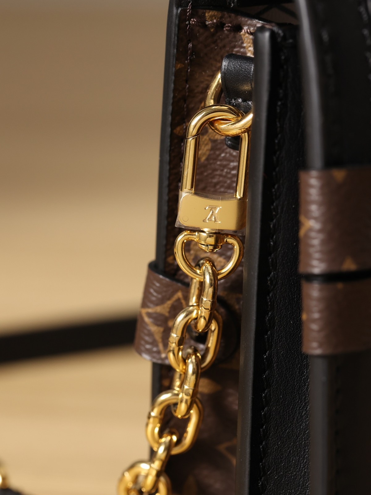 Shebag super replica Louis Vuitton M43596 TRUNK CLUTCH bag full review (2025 Apr updated)-Best Quality Fake designer Bag Review, Replica designer bag ru Shebag super replica Louis Vuitton M43596 TRUNK CLUTCH bag full review (2025 Apr updated)-Best Quality Fake designer Bag Review, Replica designer bag ru