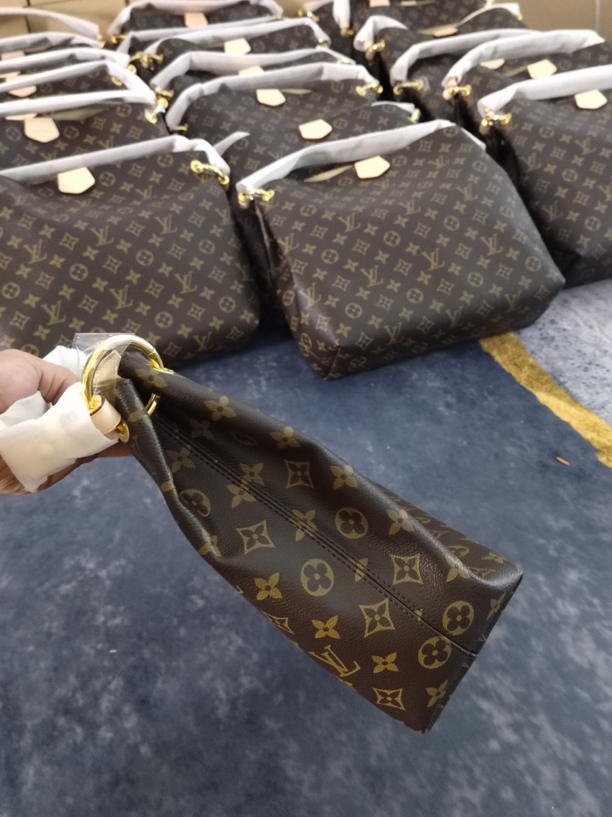 Shebag super replica Louis Vuitton M43701 GRACEFUL small size bag review(2025 Apr updated)-Best Quality Fake designer Bag Review, Replica designer bag ru Shebag super replica Louis Vuitton M43701 GRACEFUL small size bag review(2025 Apr updated)-Best Quality Fake designer Bag Review, Replica designer bag ru