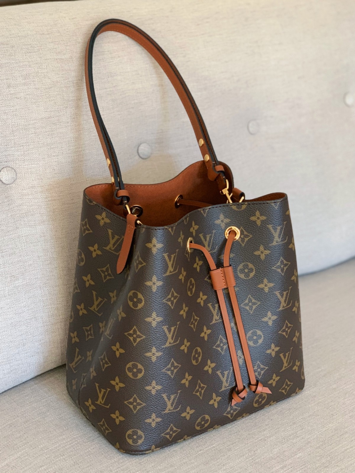 Shebag Super replica Louis Vuitton M44020 NéoNoé bag full review(2025 Apr updated)-Best Quality Fake designer Bag Review, Replica designer bag ru