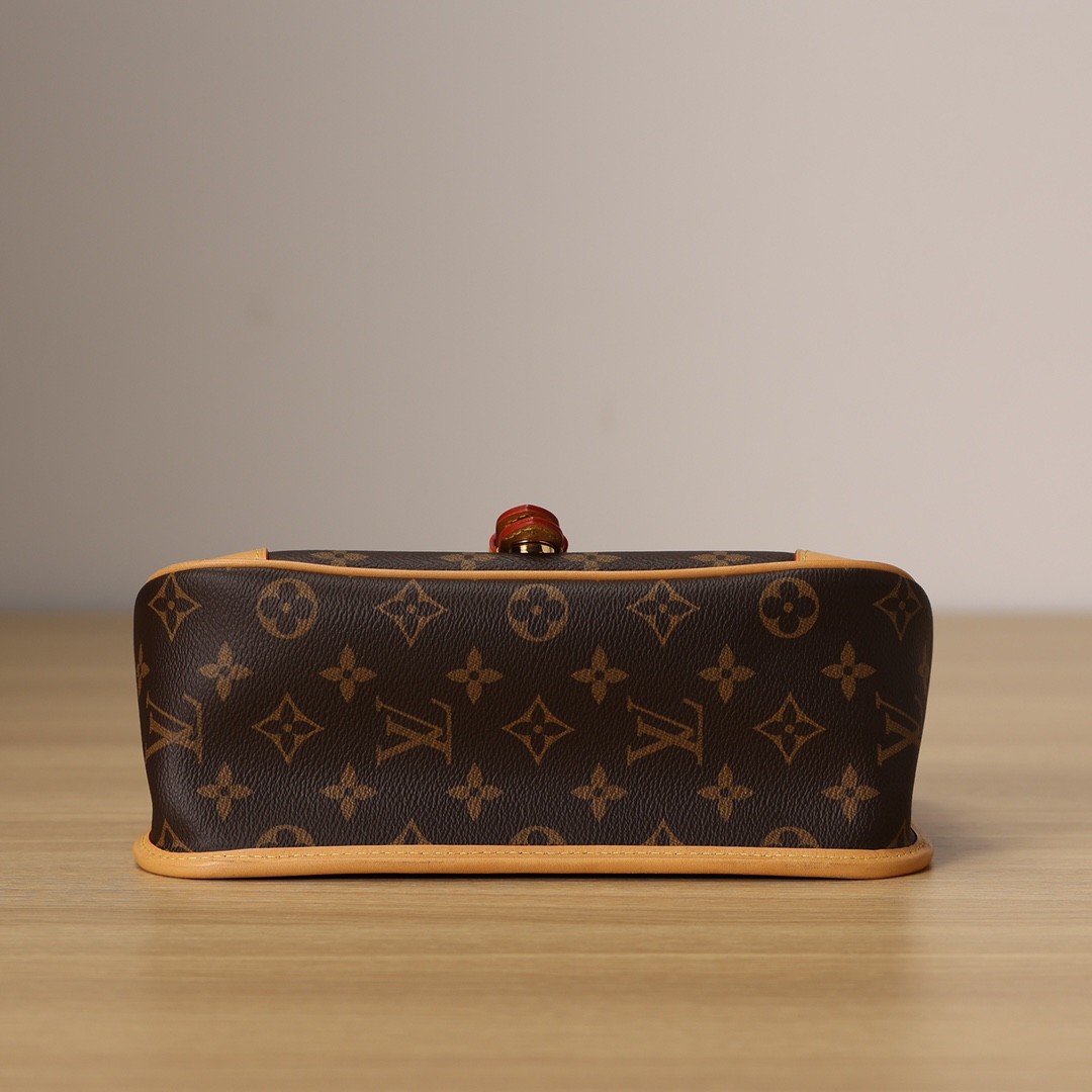 Super replica Louis Vuitton M45985 Diane bag review (2025 May updated)-Best Quality Fake designer Bag Review, Replica designer bag ru Super replica Louis Vuitton M45985 Diane bag review (2025 May updated)-Best Quality Fake designer Bag Review, Replica designer bag ru