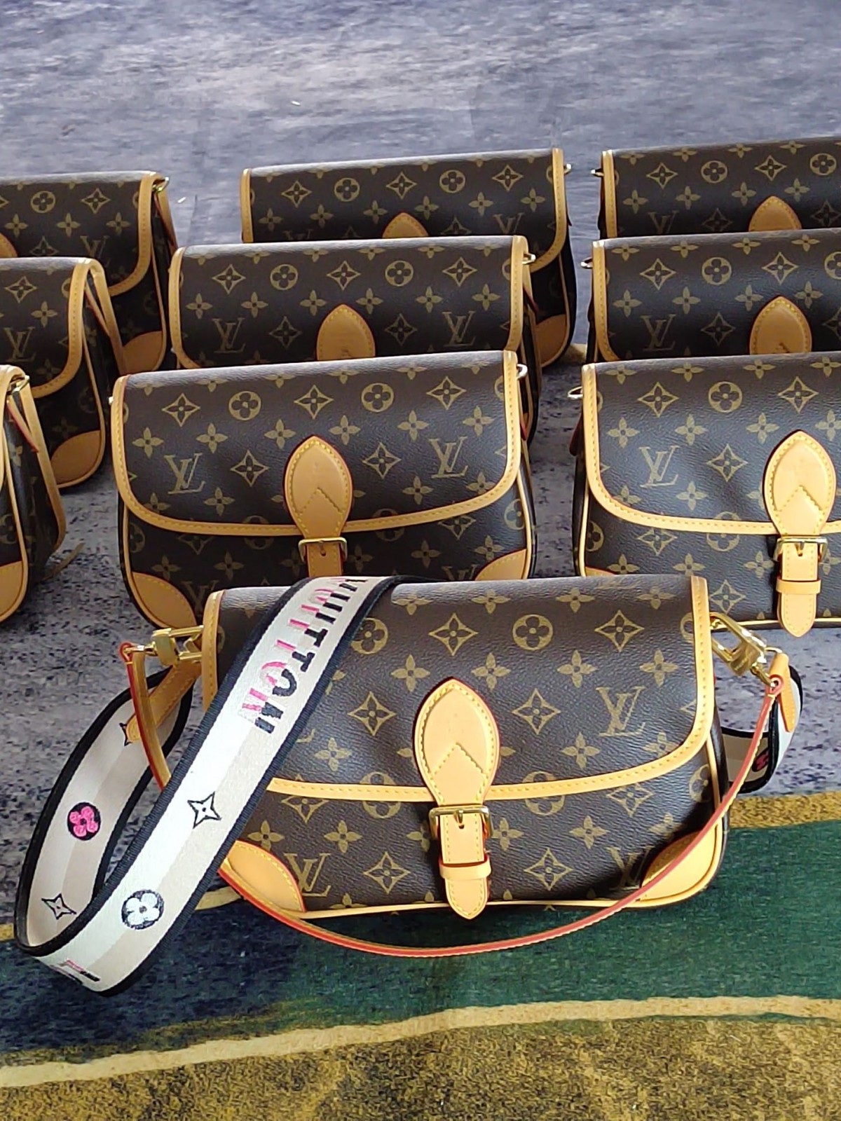 Super replica Louis Vuitton M45985 Diane bag review (2025 May updated)-Best Quality Fake designer Bag Review, Replica designer bag ru Super replica Louis Vuitton M45985 Diane bag review (2025 May updated)-Best Quality Fake designer Bag Review, Replica designer bag ru