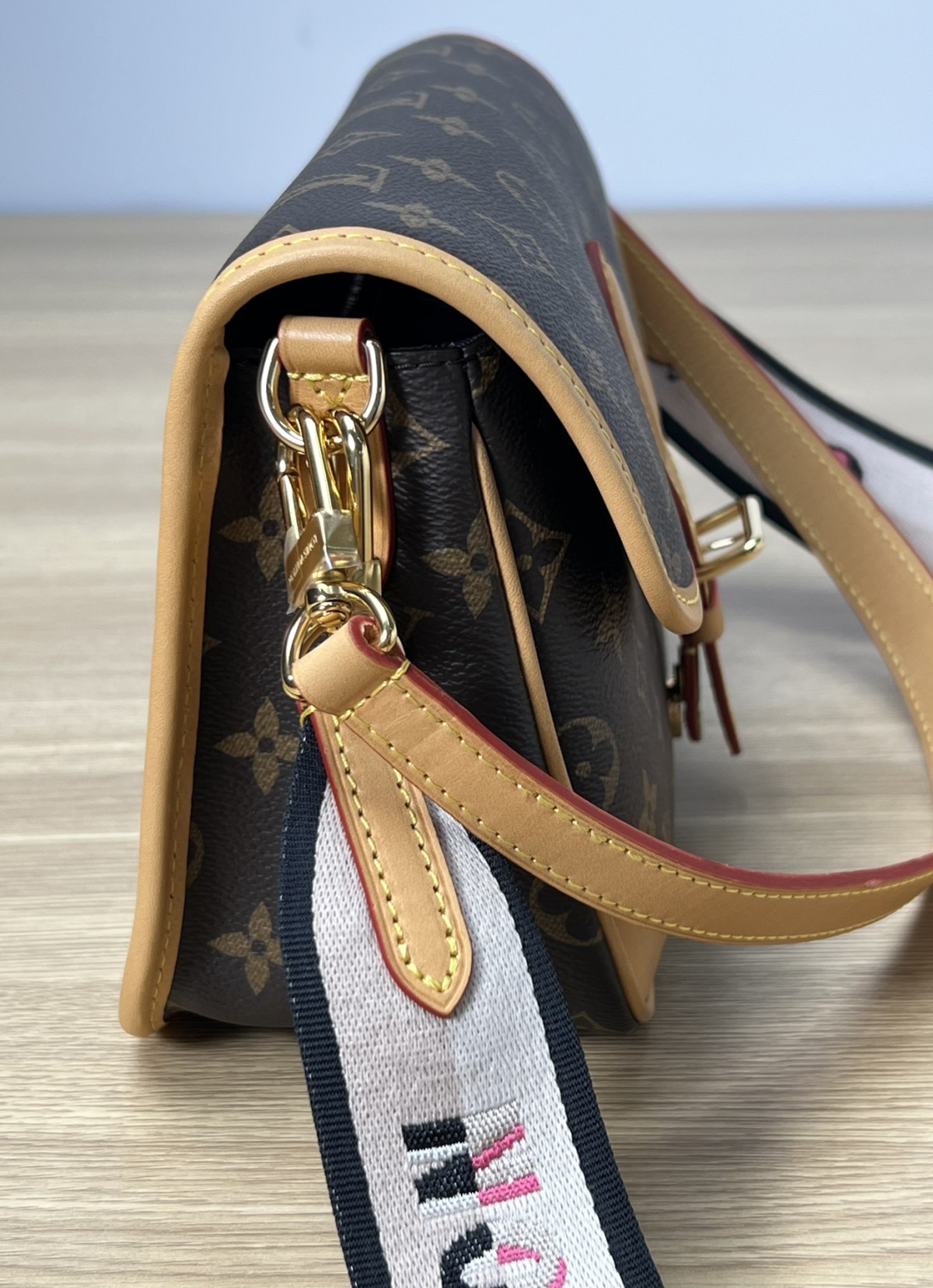 Super replica Louis Vuitton M45985 Diane bag review (2025 May updated)-Best Quality Fake designer Bag Review, Replica designer bag ru Super replica Louis Vuitton M45985 Diane bag review (2025 May updated)-Best Quality Fake designer Bag Review, Replica designer bag ru