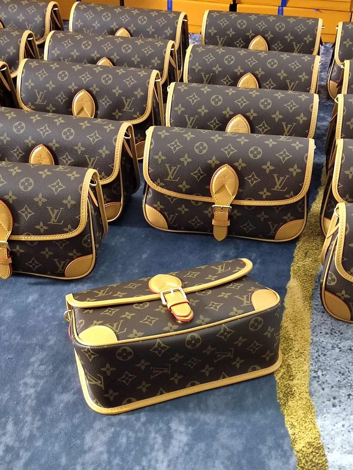 Super replica Louis Vuitton M45985 Diane bag review (2025 May updated)-Best Quality Fake designer Bag Review, Replica designer bag ru Super replica Louis Vuitton M45985 Diane bag review (2025 May updated)-Best Quality Fake designer Bag Review, Replica designer bag ru