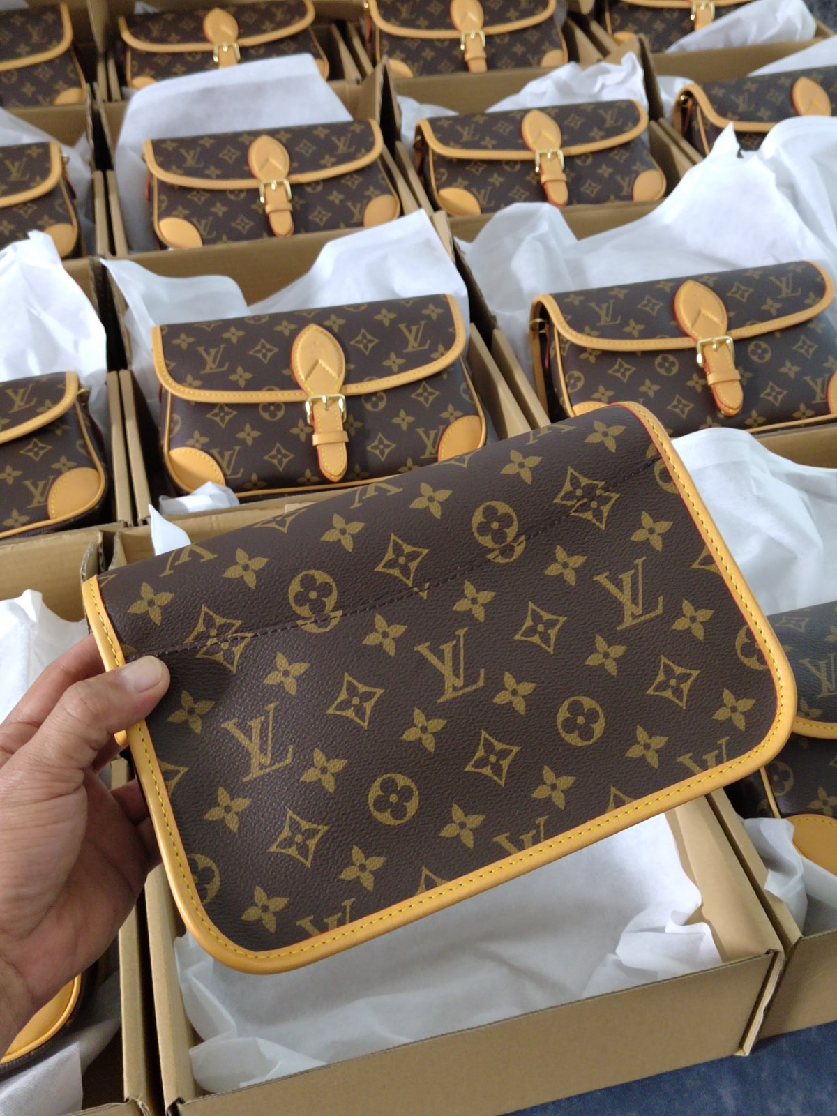 Super replica Louis Vuitton M45985 Diane bag review (2025 May updated)-Best Quality Fake designer Bag Review, Replica designer bag ru Super replica Louis Vuitton M45985 Diane bag review (2025 May updated)-Best Quality Fake designer Bag Review, Replica designer bag ru