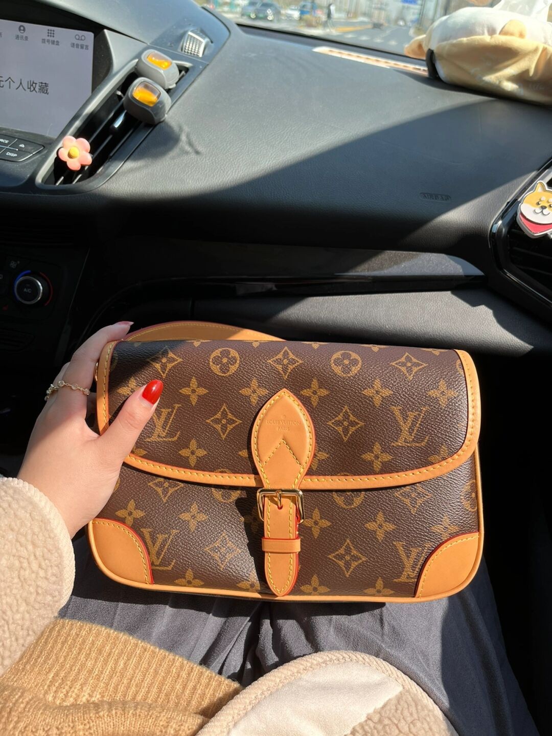 Super replica Louis Vuitton M45985 Diane bag review (2025 May updated)-Best Quality Fake designer Bag Review, Replica designer bag ru Super replica Louis Vuitton M45985 Diane bag review (2025 May updated)-Best Quality Fake designer Bag Review, Replica designer bag ru