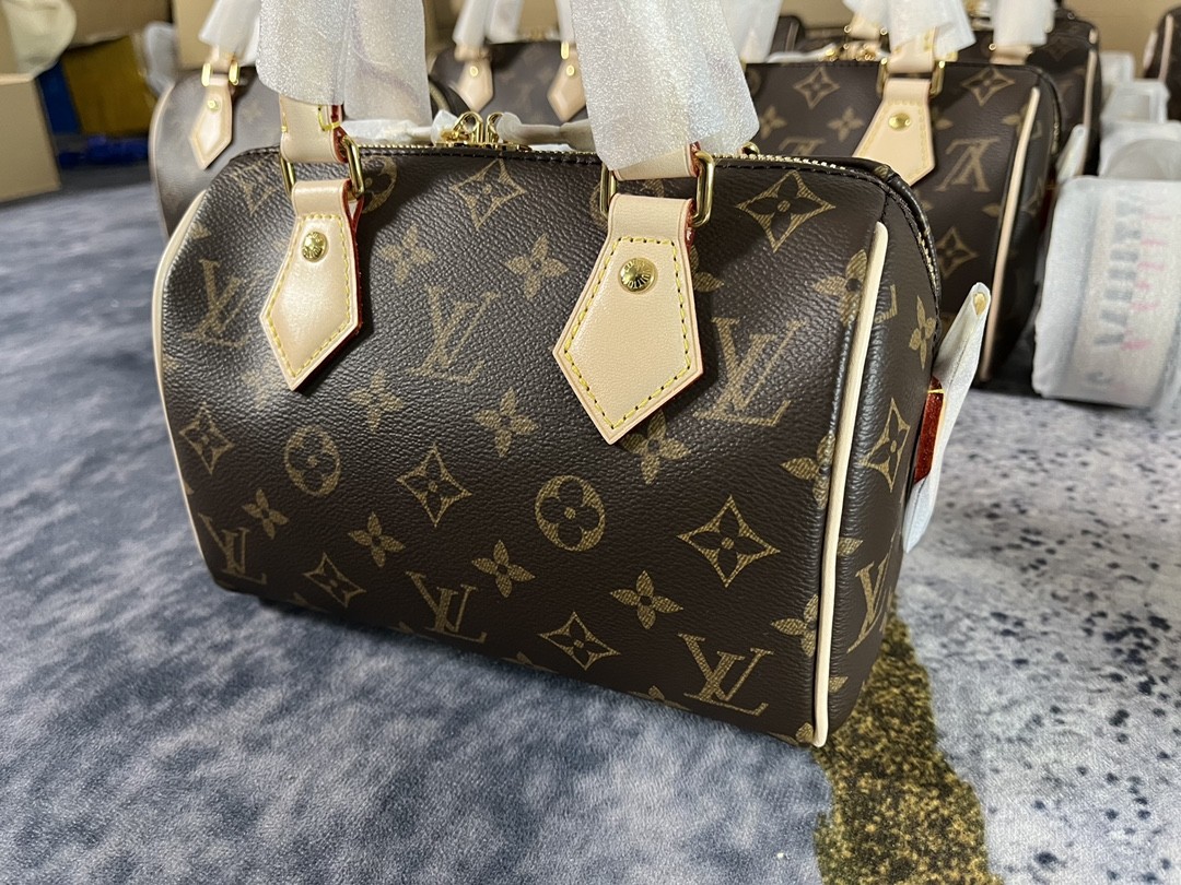 Shebag super replica Louis Vuitton M46234 SPEEDY BANDOULIÈRE 20-Best Quality Fake designer Bag Review, Replica designer bag ru