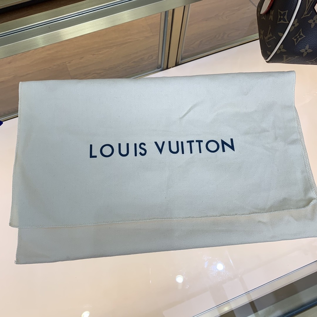 Shebag super replica Louis Vuitton M46234 SPEEDY BANDOULIÈRE 20-Best Quality Fake designer Bag Review, Replica designer bag ru