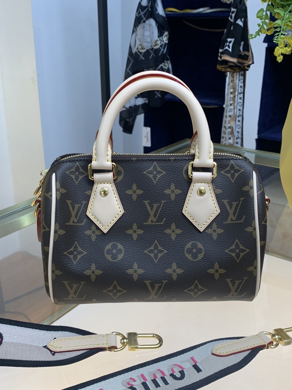 Shebag super replica Louis Vuitton M46234 SPEEDY BANDOULIÈRE 20-Best Quality Fake designer Bag Review, Replica designer bag ru