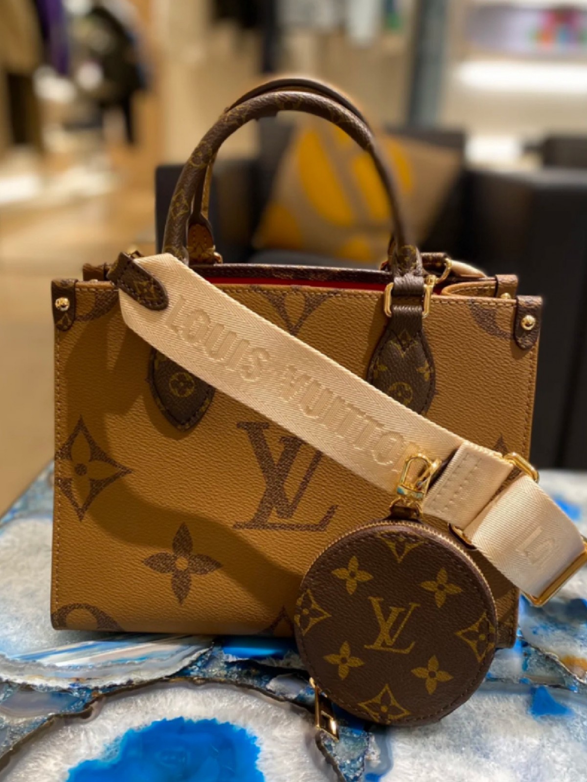 Shebag super replica Louis Vuitton M46373 ONTHEGO Small bag review (2025 May updated)-Best Quality Fake designer Bag Review, Replica designer bag ru Shebag super replica Louis Vuitton M46373 ONTHEGO Small bag review (2025 May updated)-Best Quality Fake designer Bag Review, Replica designer bag ru