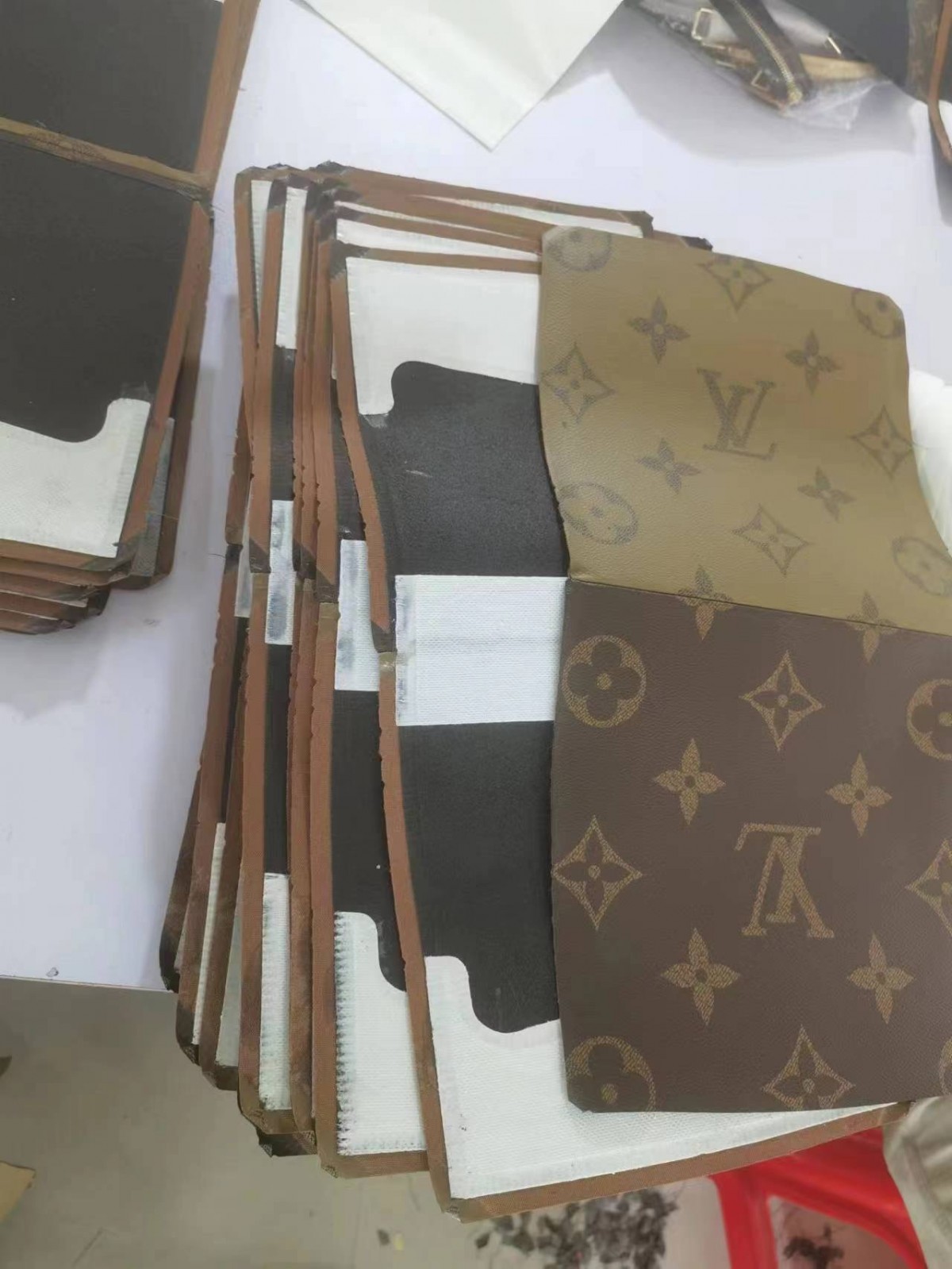 Shebag super replica Louis Vuitton M46373 ONTHEGO Small bag review (2025 May updated)-Best Quality Fake designer Bag Review, Replica designer bag ru Shebag super replica Louis Vuitton M46373 ONTHEGO Small bag review (2025 May updated)-Best Quality Fake designer Bag Review, Replica designer bag ru
