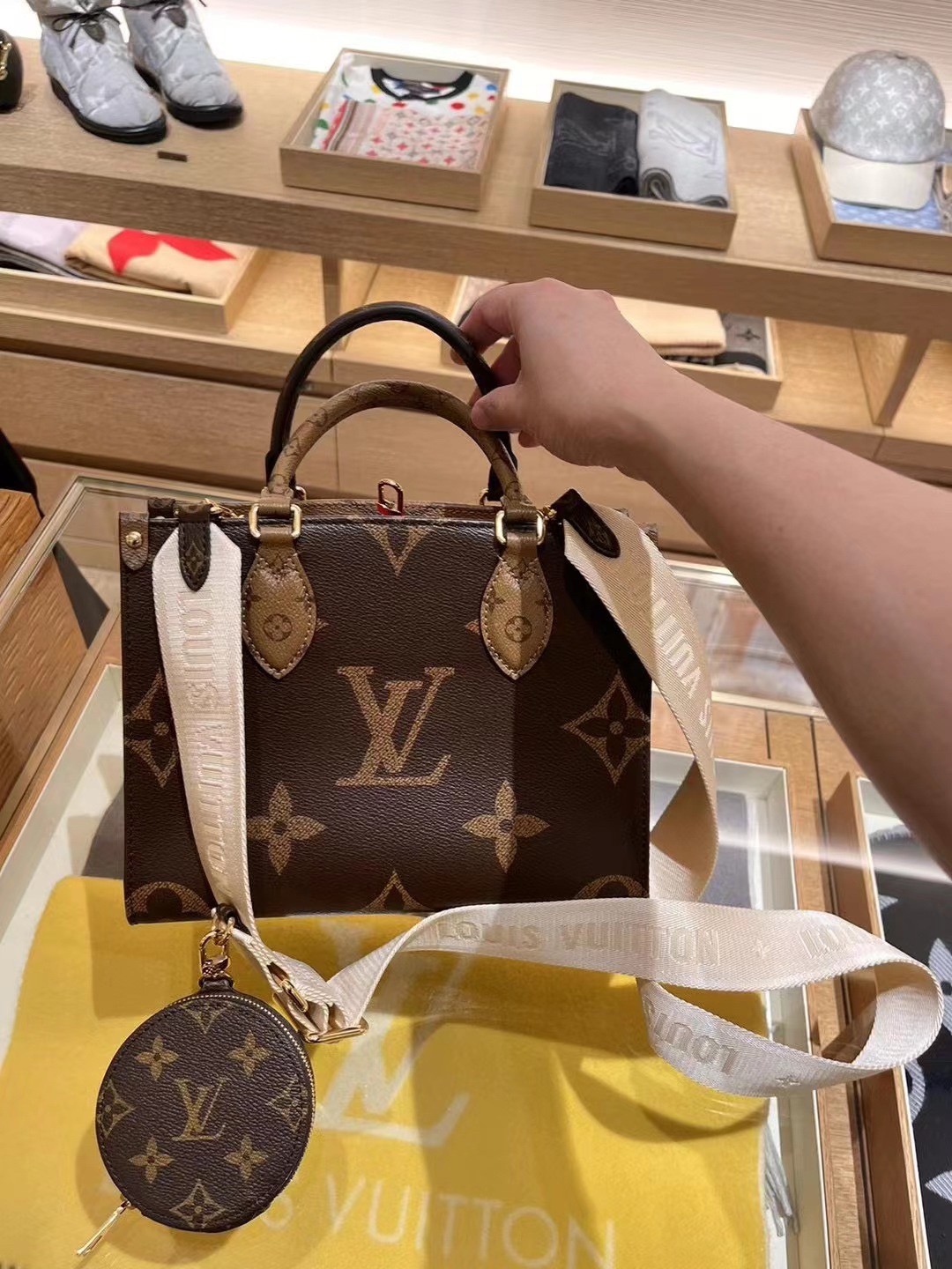 Shebag super replica Louis Vuitton M46373 ONTHEGO Small bag review (2025 May updated)-Best Quality Fake designer Bag Review, Replica designer bag ru Shebag super replica Louis Vuitton M46373 ONTHEGO Small bag review (2025 May updated)-Best Quality Fake designer Bag Review, Replica designer bag ru