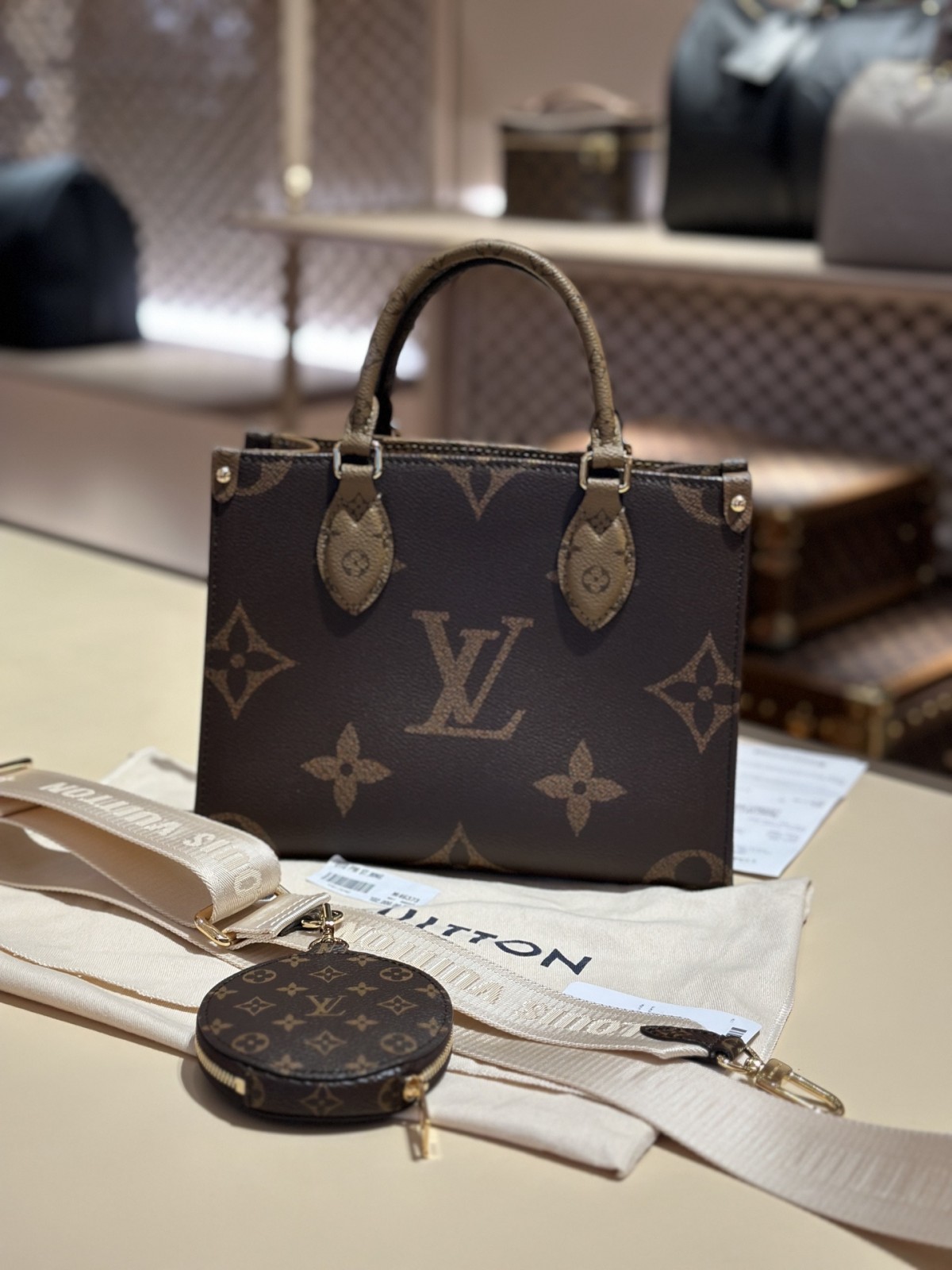 Shebag super replica Louis Vuitton M46373 ONTHEGO Small bag review (2025 May updated)-Best Quality Fake designer Bag Review, Replica designer bag ru Shebag super replica Louis Vuitton M46373 ONTHEGO Small bag review (2025 May updated)-Best Quality Fake designer Bag Review, Replica designer bag ru