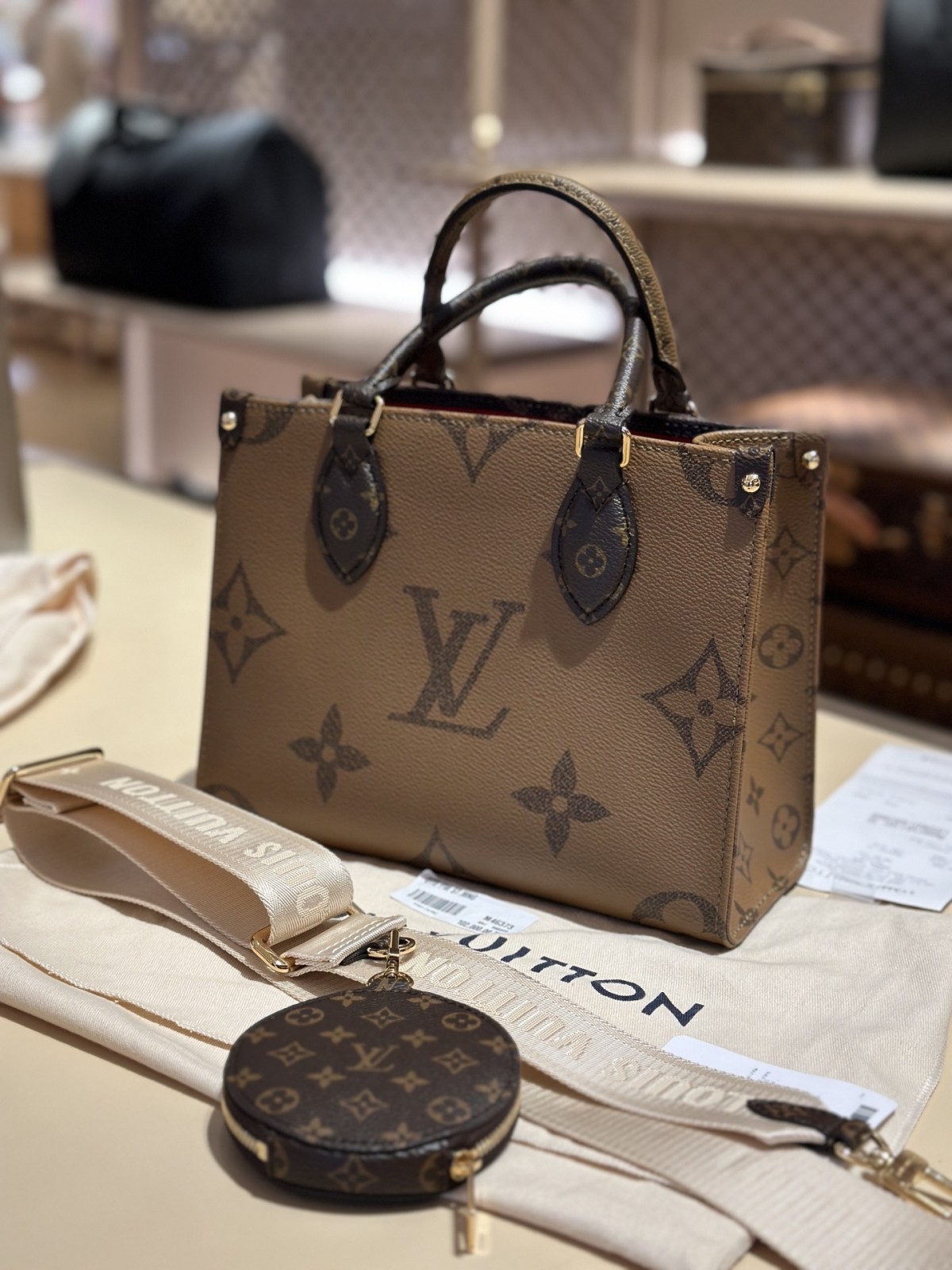 Shebag super replica Louis Vuitton M46373 ONTHEGO Small bag review (2025 May updated)-Best Quality Fake designer Bag Review, Replica designer bag ru Shebag super replica Louis Vuitton M46373 ONTHEGO Small bag review (2025 May updated)-Best Quality Fake designer Bag Review, Replica designer bag ru