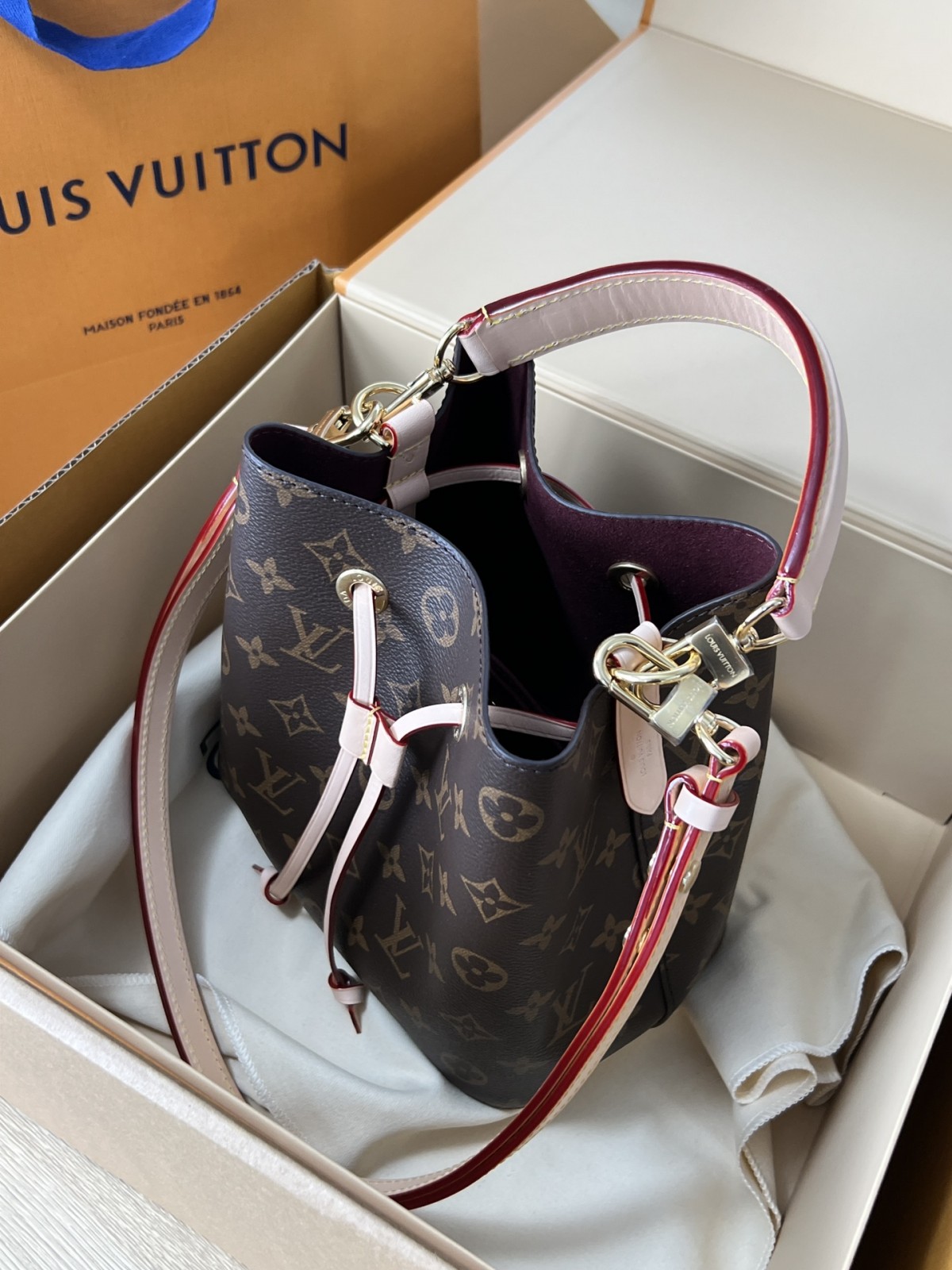 Shebag super replica Louis Vuitton M46581 NÉONOÉ BB bag review(2025 May updated)-Best Quality Fake designer Bag Review, Replica designer bag ru Shebag super replica Louis Vuitton M46581 NÉONOÉ BB bag review(2025 May updated)-Best Quality Fake designer Bag Review, Replica designer bag ru