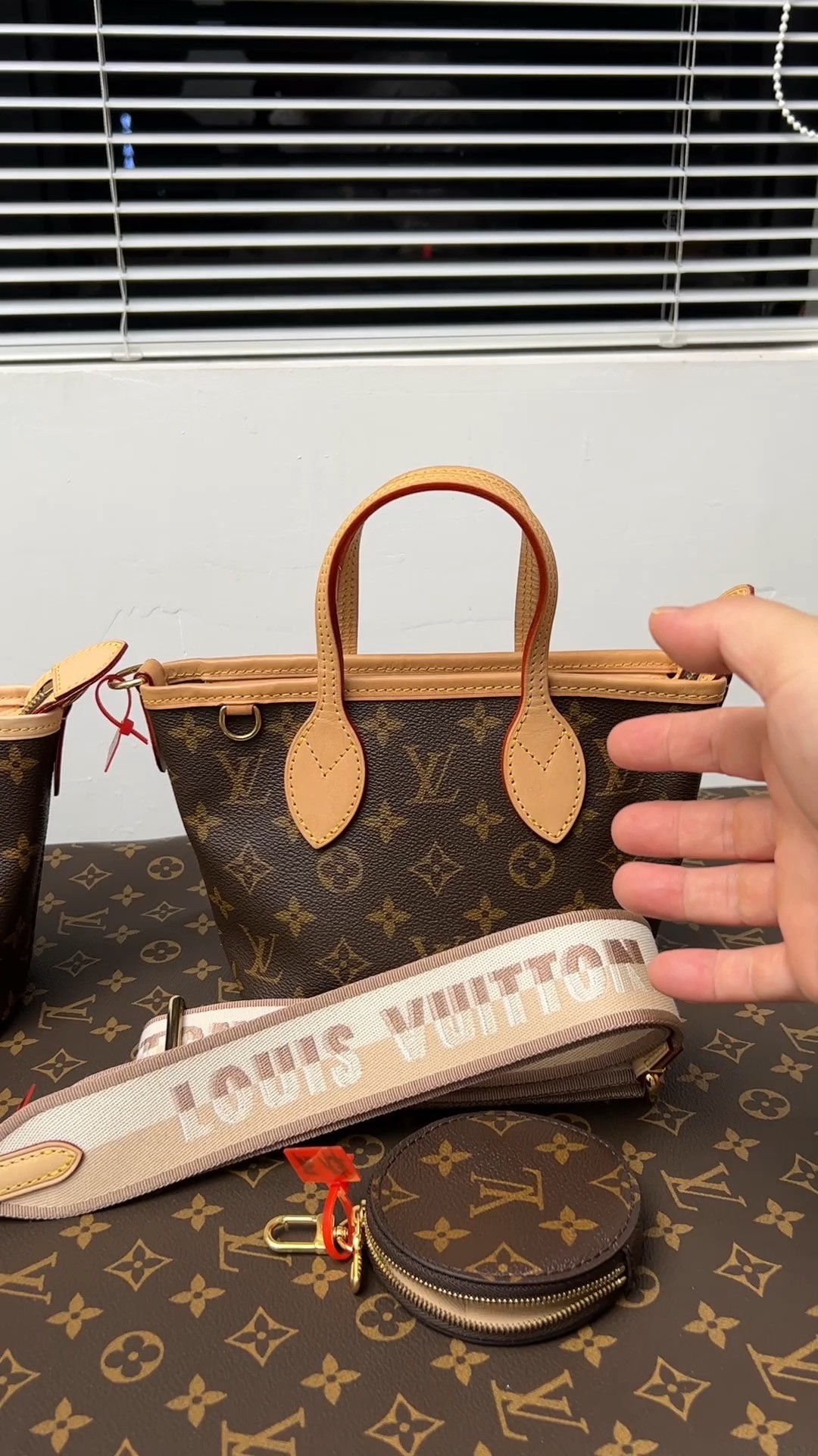 Shebag Super replica Louis Vuitton M46705 NEVERFULL BB bag review(2025 May updated)-Best Quality Fake designer Bag Review, Replica designer bag ru