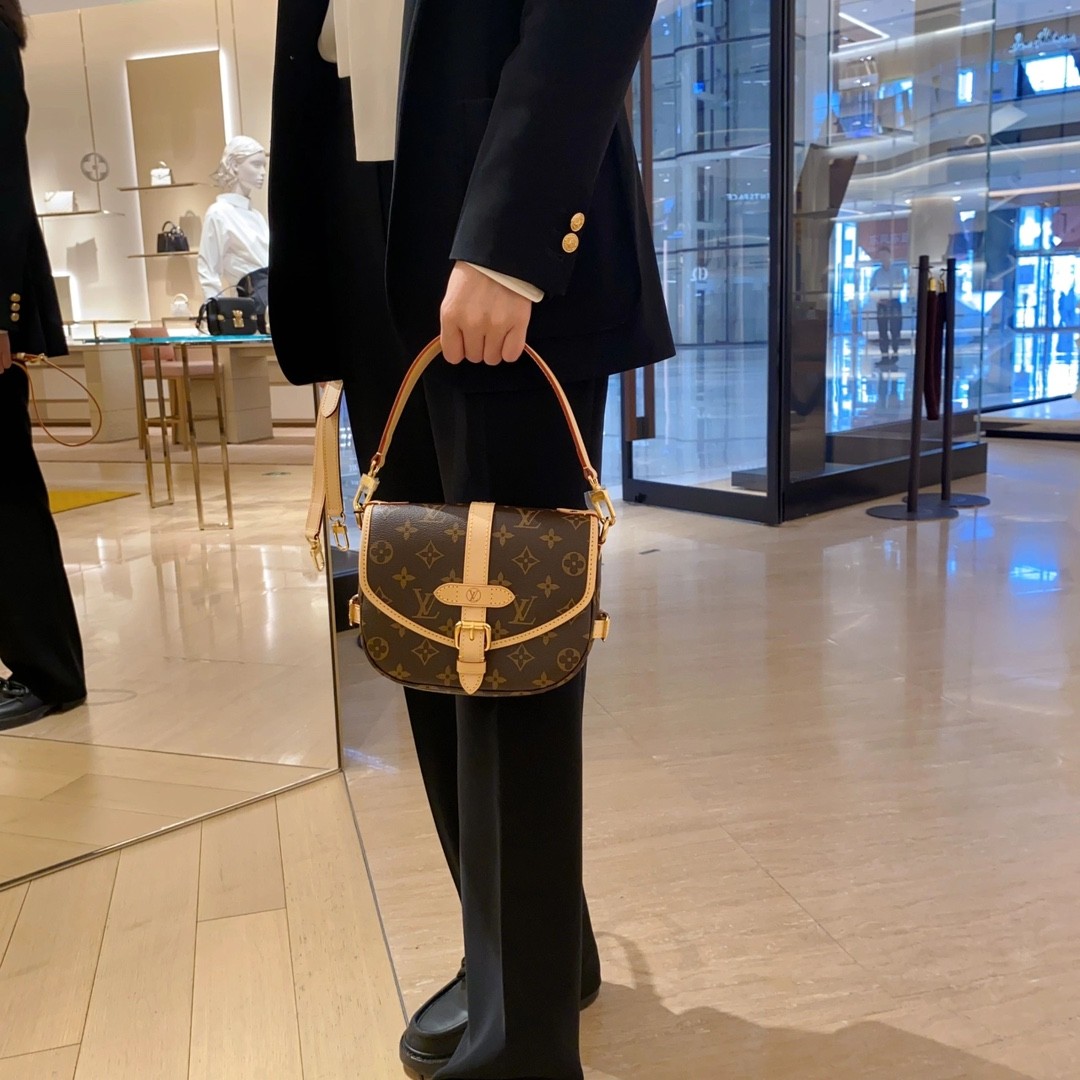 Shebag super replica Louis Vuitton M46740 SAUMUR BB bag review(2025 May udated)-Best Quality Fake designer Bag Review, Replica designer bag ru