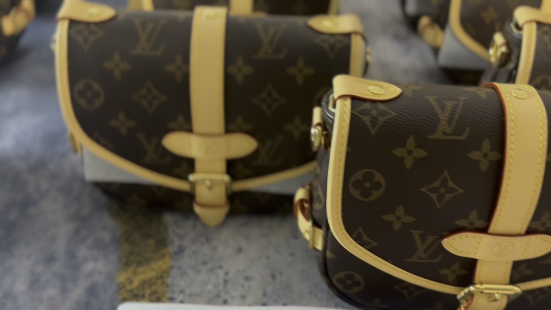 Shebag super replica Louis Vuitton M46740 SAUMUR BB bag review(2025 May udated)-Best Quality Fake designer Bag Review, Replica designer bag ru