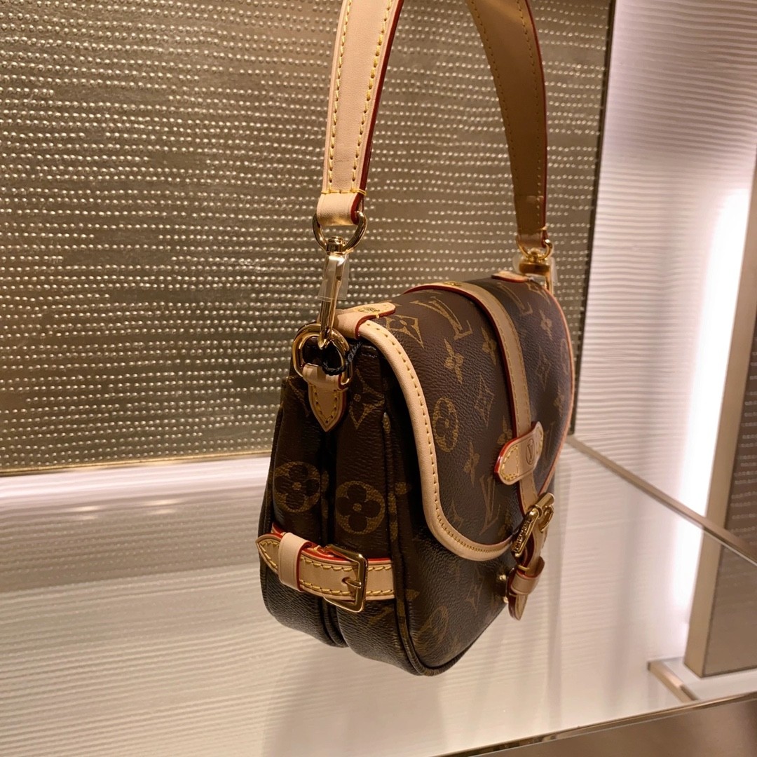 Shebag super replica Louis Vuitton M46740 SAUMUR BB bag review(2025 May udated)-Best Quality Fake designer Bag Review, Replica designer bag ru