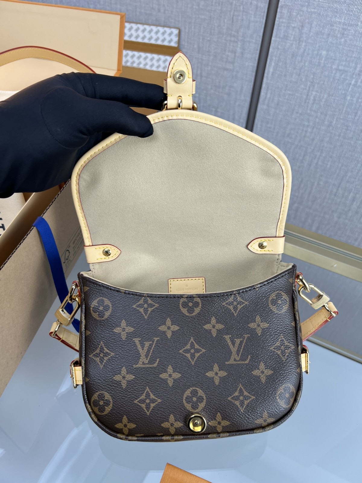 Shebag super replica Louis Vuitton M46740 SAUMUR BB bag review(2025 May udated)-Best Quality Fake designer Bag Review, Replica designer bag ru