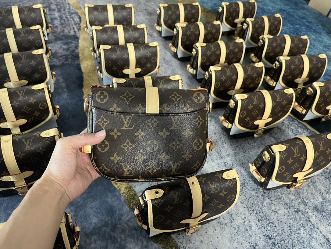 Shebag super replica Louis Vuitton M46740 SAUMUR BB bag review(2025 May udated)-Best Quality Fake designer Bag Review, Replica designer bag ru