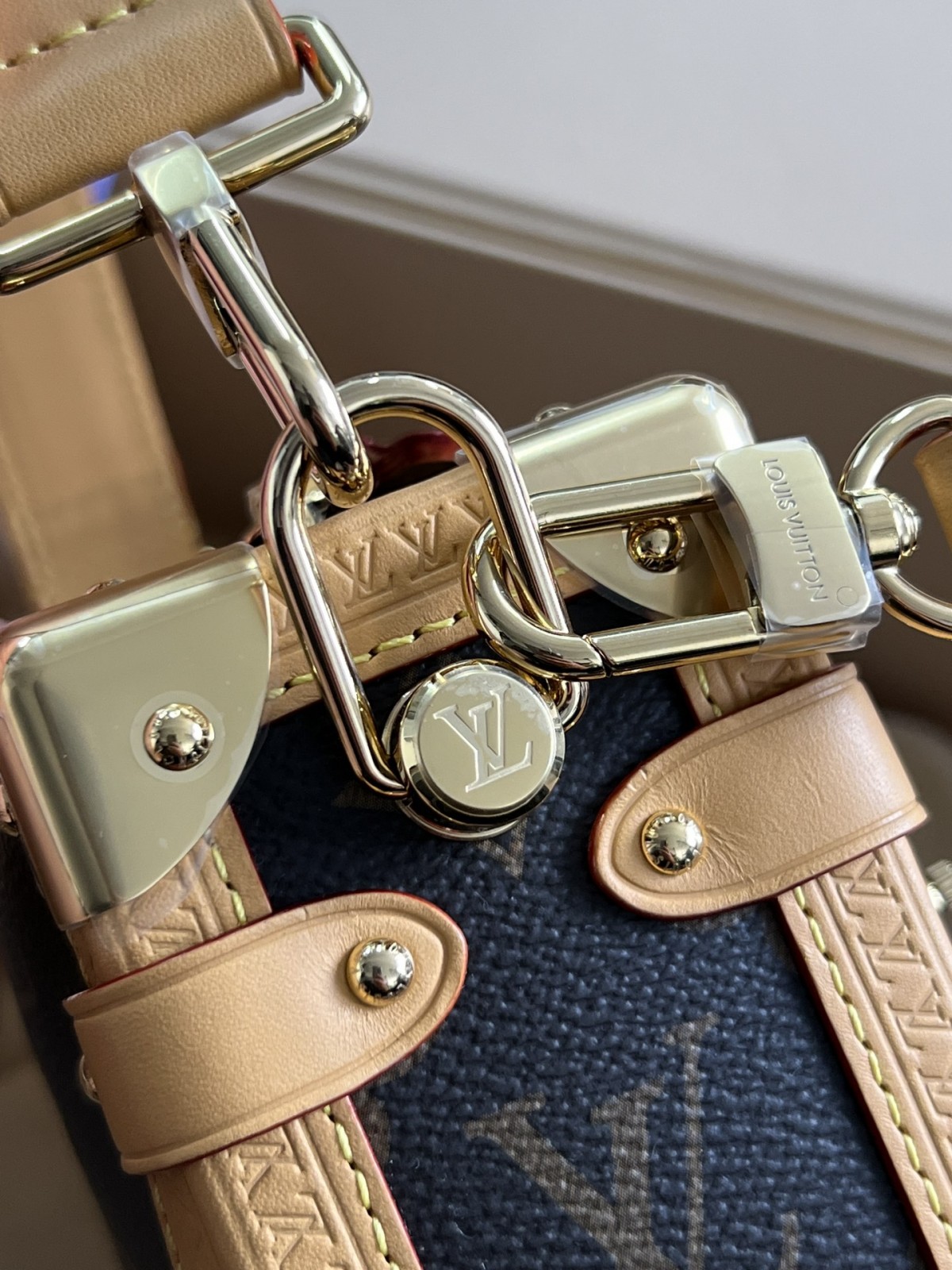Shebag super replica Louis Vuitton M46815 SIDE TRUNK Small bag review(2025 May updated)-Best Quality Fake designer Bag Review, Replica designer bag ru