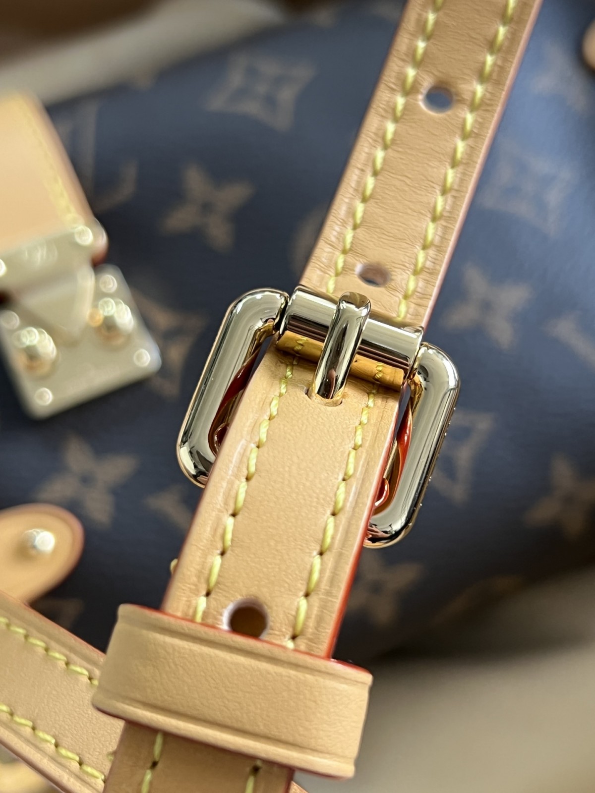 Shebag super replica Louis Vuitton M46815 SIDE TRUNK Small bag review(2025 May updated)-Best Quality Fake designer Bag Review, Replica designer bag ru