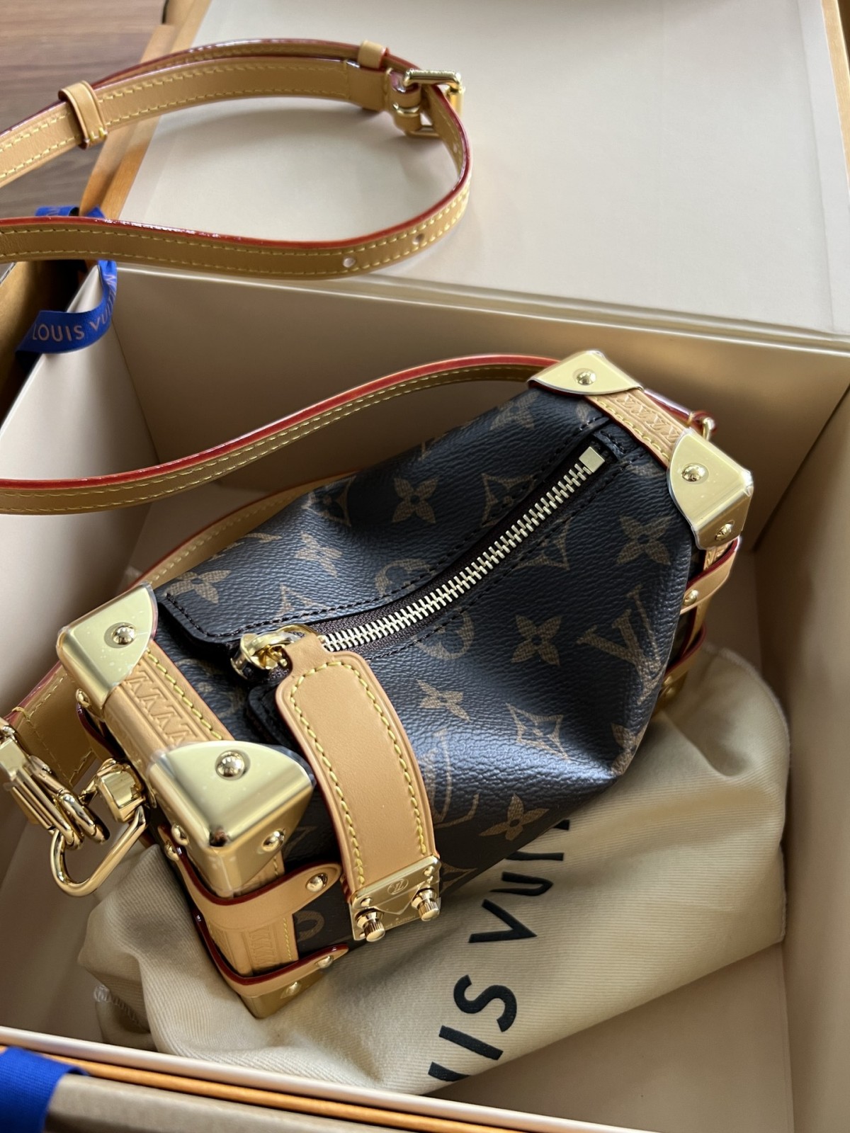 Shebag super replica Louis Vuitton M46815 SIDE TRUNK Small bag review(2025 May updated)-Best Quality Fake designer Bag Review, Replica designer bag ru