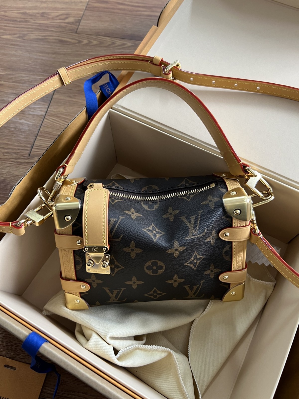 Shebag super replica Louis Vuitton M46815 SIDE TRUNK Small bag review(2025 May updated)-Best Quality Fake designer Bag Review, Replica designer bag ru