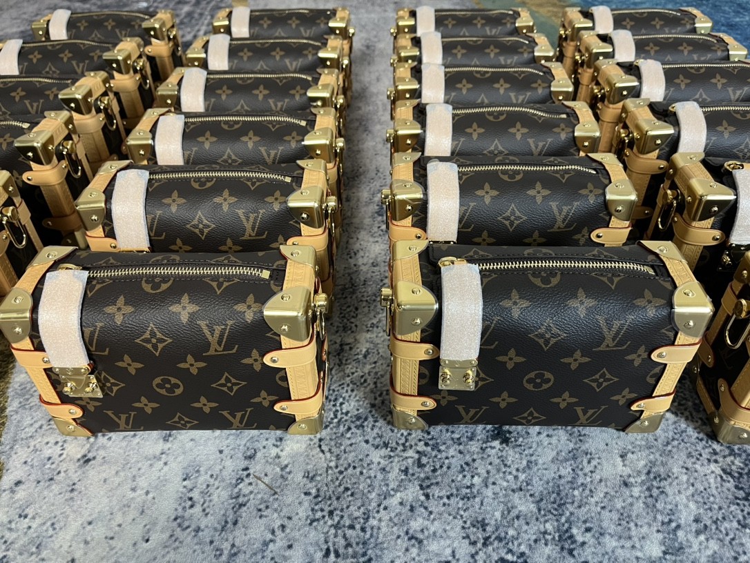 Shebag super replica Louis Vuitton M46815 SIDE TRUNK Small bag review(2025 May updated)-Best Quality Fake designer Bag Review, Replica designer bag ru