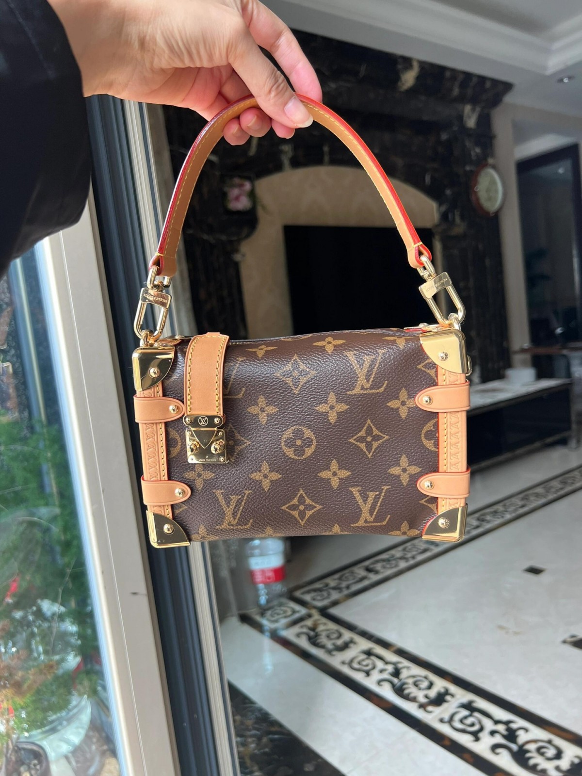 Shebag super replica Louis Vuitton M46815 SIDE TRUNK Small bag review(2025 May updated)-Best Quality Fake designer Bag Review, Replica designer bag ru
