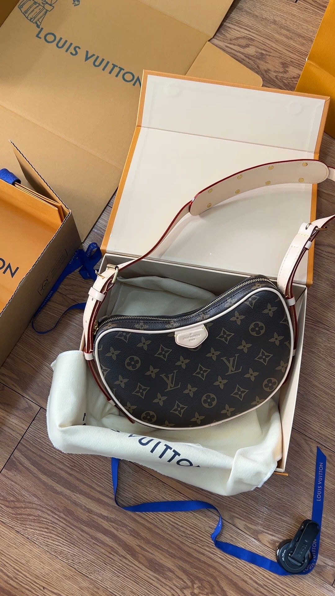 Shebag super replica Louis Vuitton M46828 CROISSANT Medium size bag review(2025 May updated)-Best Quality Fake designer Bag Review, Replica designer bag ru Shebag super replica Louis Vuitton M46828 CROISSANT Medium size bag review(2025 May updated)-Best Quality Fake designer Bag Review, Replica designer bag ru