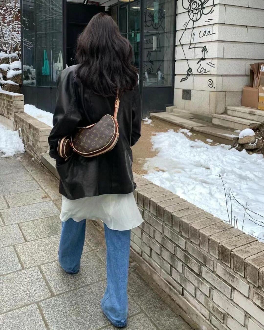 Shebag super replica Louis Vuitton M46828 CROISSANT Medium size bag review(2025 May updated)-Best Quality Fake designer Bag Review, Replica designer bag ru Shebag super replica Louis Vuitton M46828 CROISSANT Medium size bag review(2025 May updated)-Best Quality Fake designer Bag Review, Replica designer bag ru
