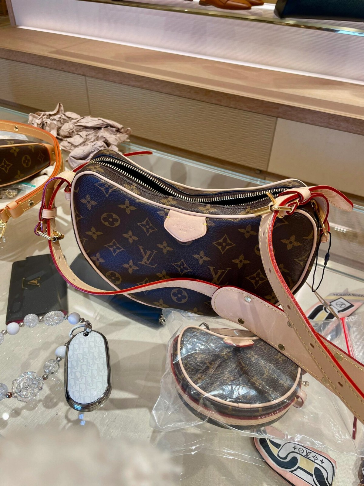 Shebag super replica Louis Vuitton M46828 CROISSANT Medium size bag review(2025 May updated)-Best Quality Fake designer Bag Review, Replica designer bag ru Shebag super replica Louis Vuitton M46828 CROISSANT Medium size bag review(2025 May updated)-Best Quality Fake designer Bag Review, Replica designer bag ru