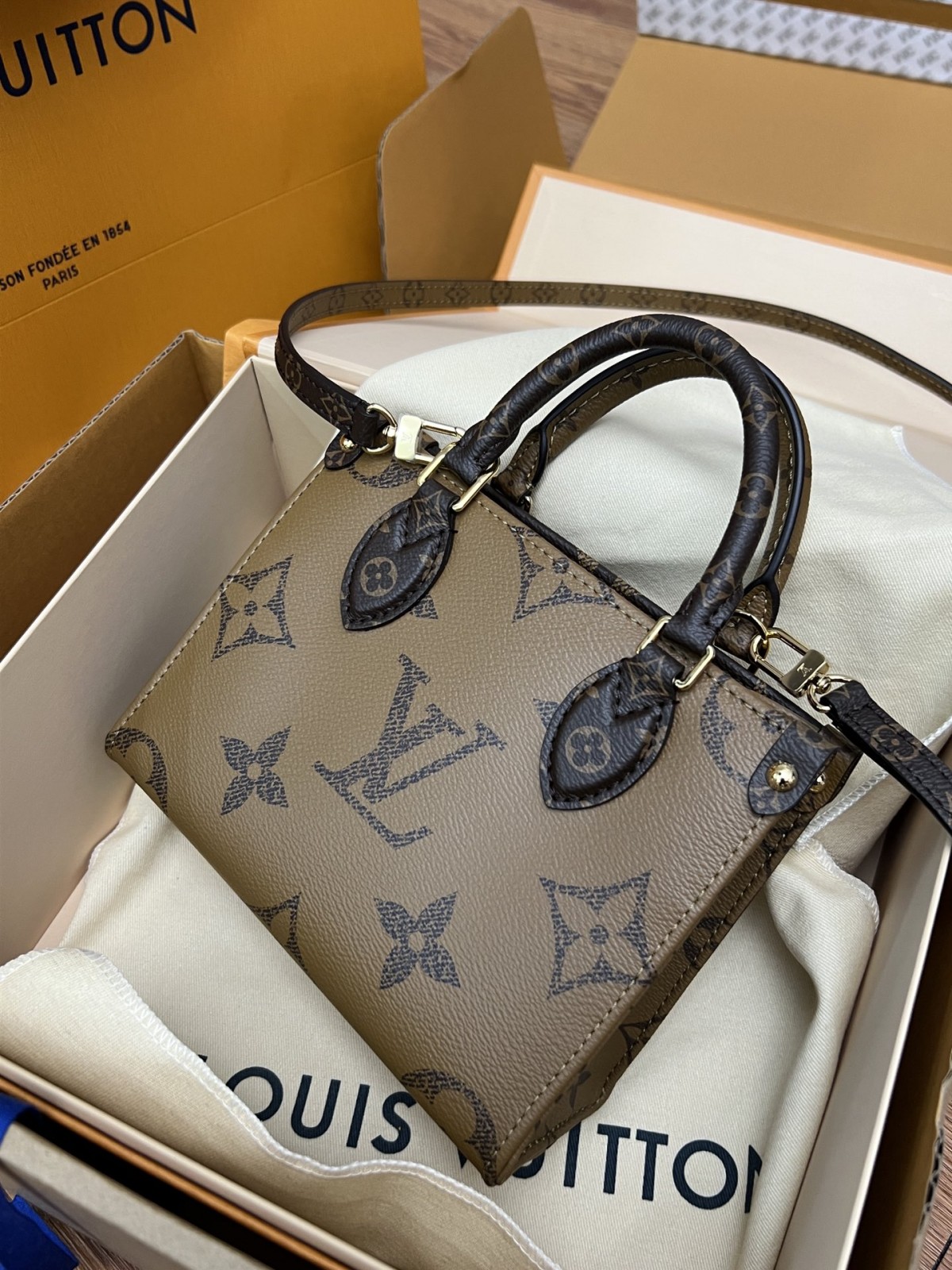 Shebag Super replica Louis Vuitton M46839 ONTHEGO BB bag review (2025 May updated)-Best Quality Fake designer Bag Review, Replica designer bag ru Shebag Super replica Louis Vuitton M46839 ONTHEGO BB bag review (2025 May updated)-Best Quality Fake designer Bag Review, Replica designer bag ru