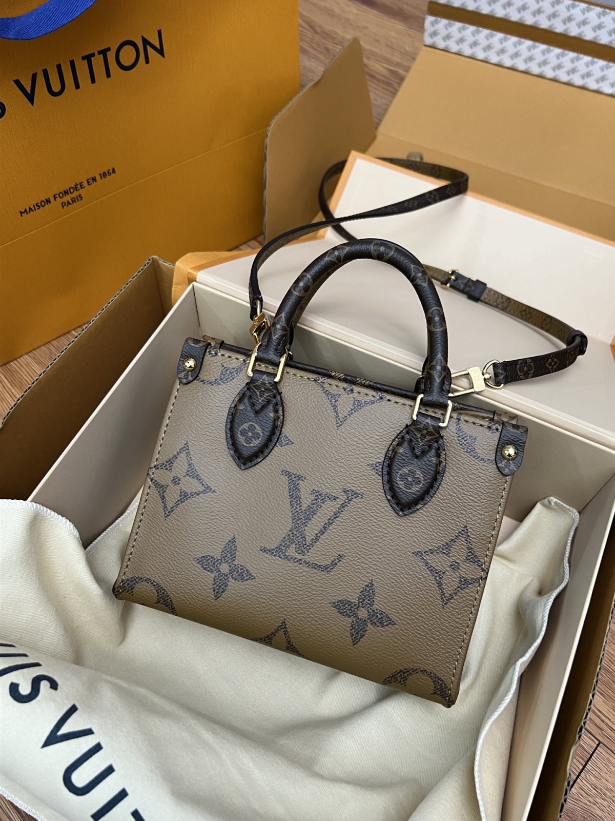 Shebag Super replica Louis Vuitton M46839 ONTHEGO BB bag review (2025 May updated)-Best Quality Fake designer Bag Review, Replica designer bag ru Shebag Super replica Louis Vuitton M46839 ONTHEGO BB bag review (2025 May updated)-Best Quality Fake designer Bag Review, Replica designer bag ru
