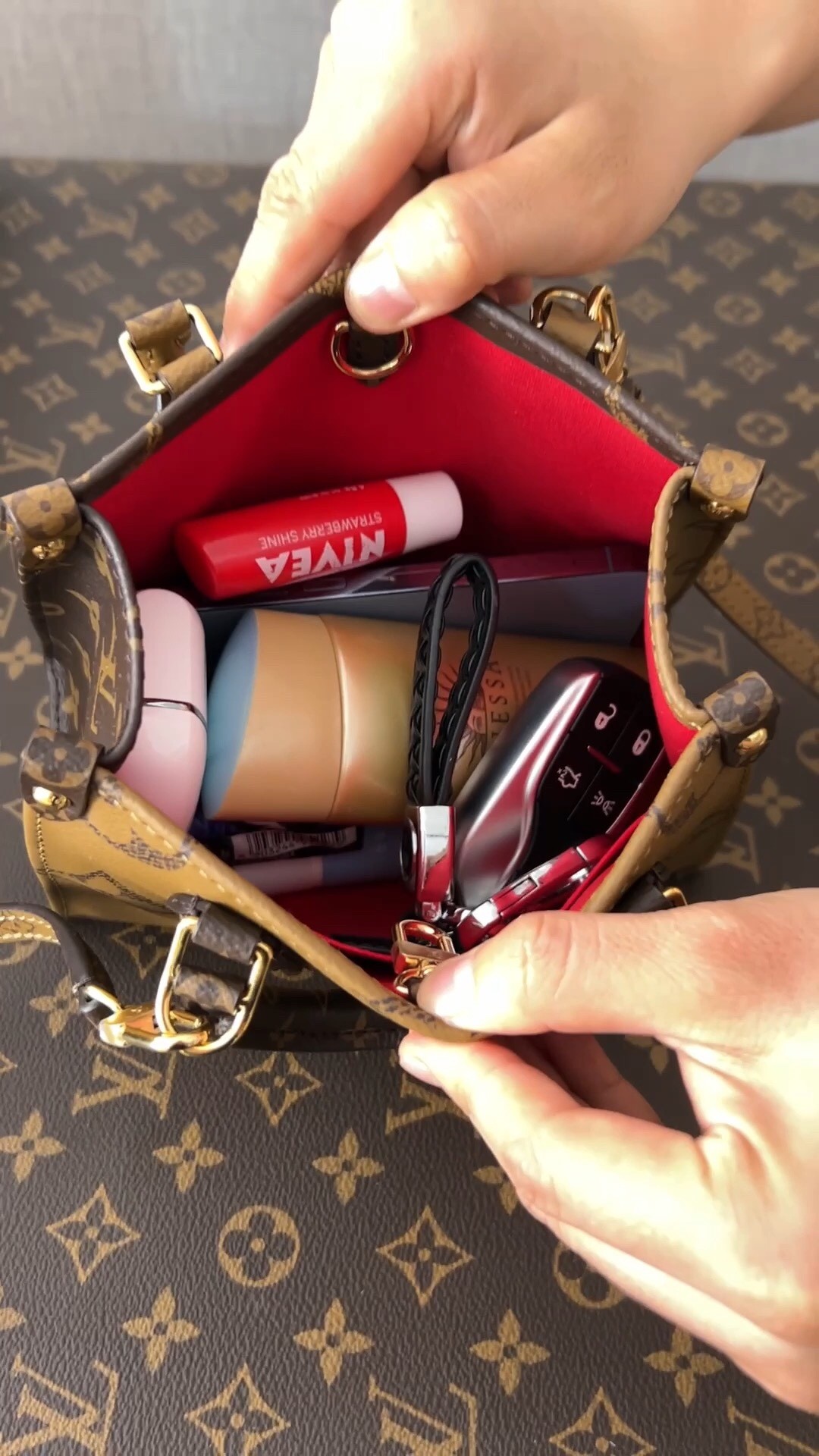 Shebag Super replica Louis Vuitton M46839 ONTHEGO BB bag review (2025 May updated)-Best Quality Fake designer Bag Review, Replica designer bag ru Shebag Super replica Louis Vuitton M46839 ONTHEGO BB bag review (2025 May updated)-Best Quality Fake designer Bag Review, Replica designer bag ru