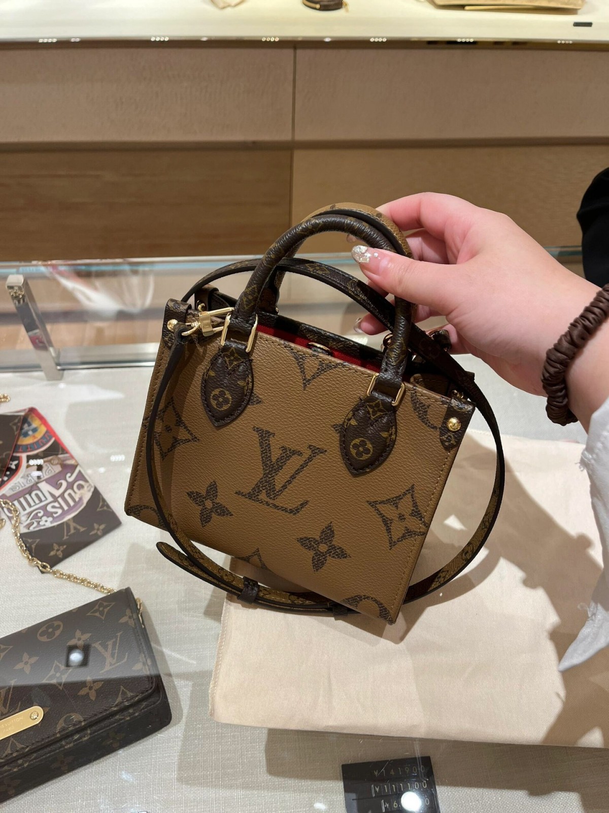 Shebag Super replica Louis Vuitton M46839 ONTHEGO BB bag review (2025 May updated)-Best Quality Fake designer Bag Review, Replica designer bag ru Shebag Super replica Louis Vuitton M46839 ONTHEGO BB bag review (2025 May updated)-Best Quality Fake designer Bag Review, Replica designer bag ru