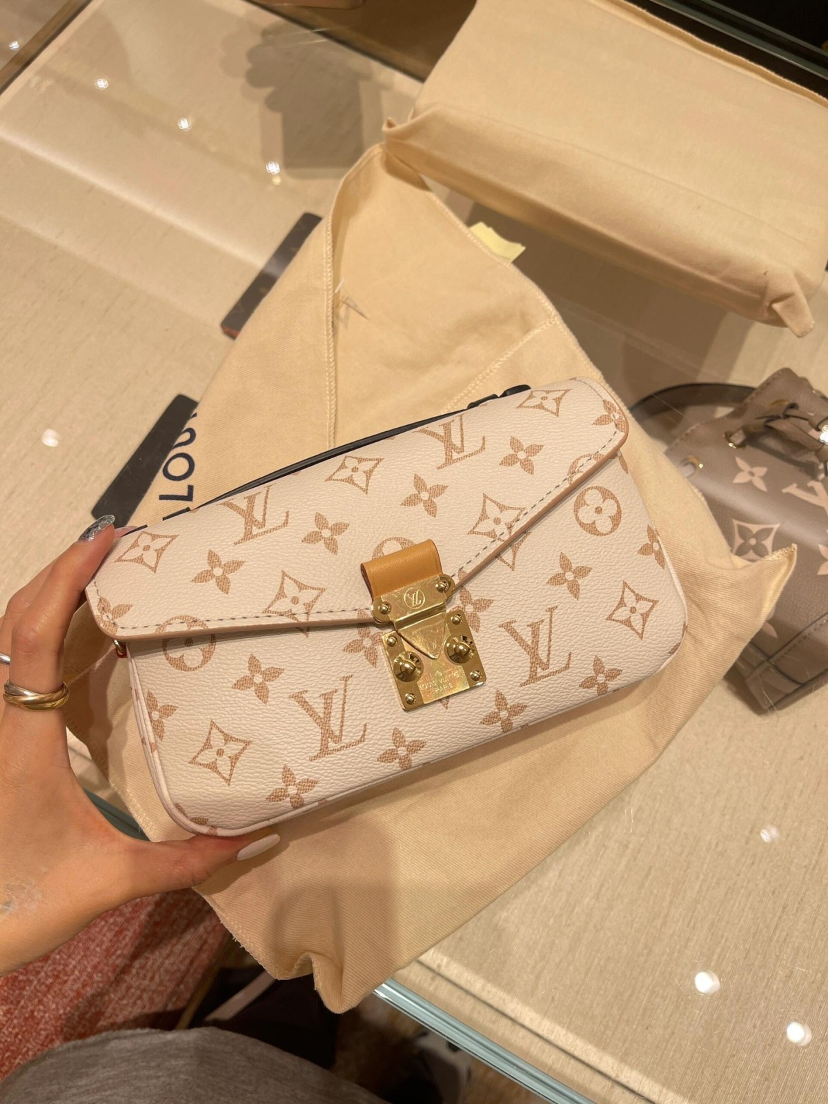 Shebag Super replica Louis Vuitton M46914 Metis in Dune bag review (2025 May updated)-Best Quality Fake designer Bag Review, Replica designer bag ru