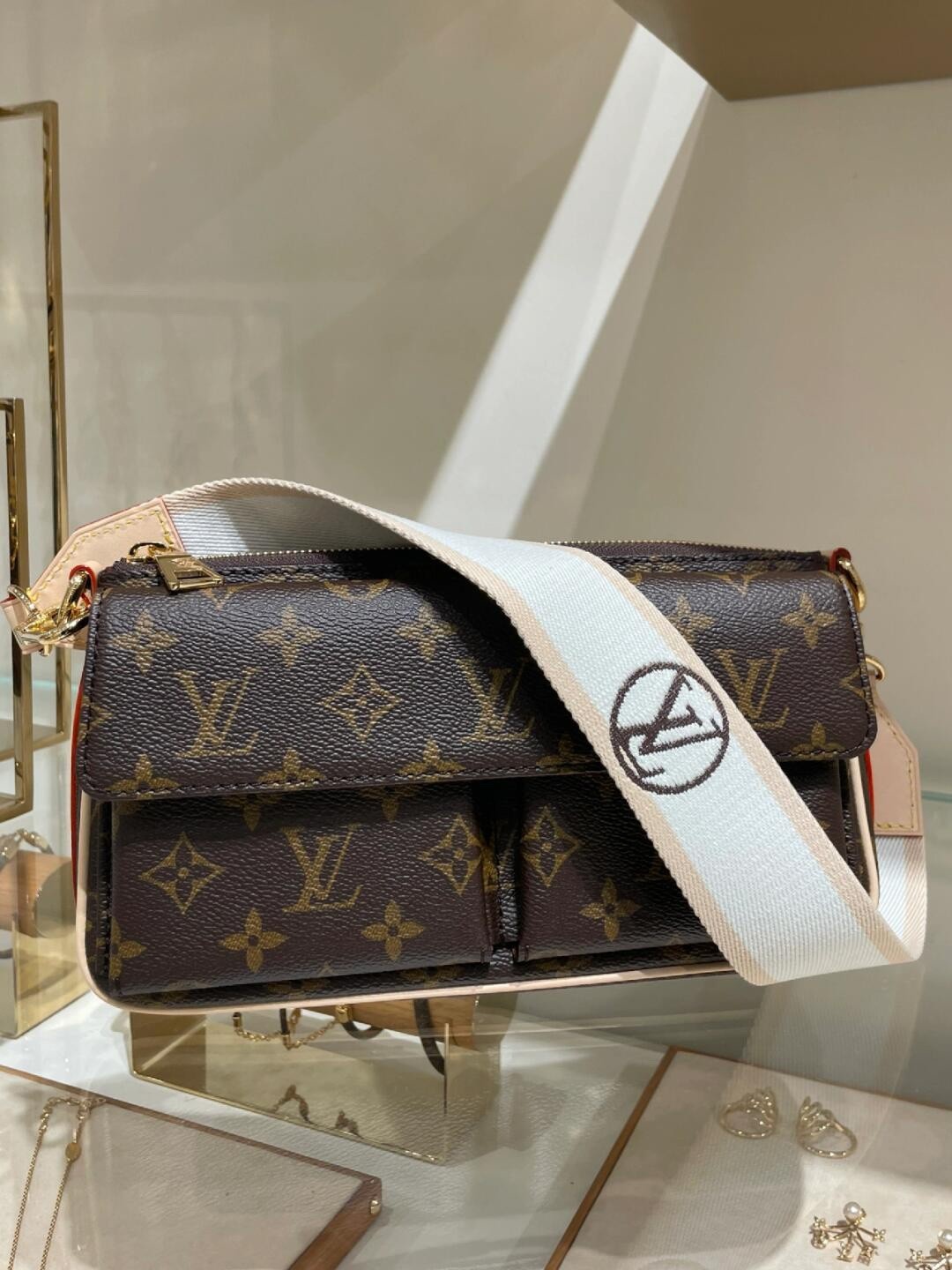 Shebag super replica Louis Vuitton M46999 Vibe bag review(2025 May updated)-Best Quality Fake designer Bag Review, Replica designer bag ru Shebag super replica Louis Vuitton M46999 Vibe bag review(2025 May updated)-Best Quality Fake designer Bag Review, Replica designer bag ru