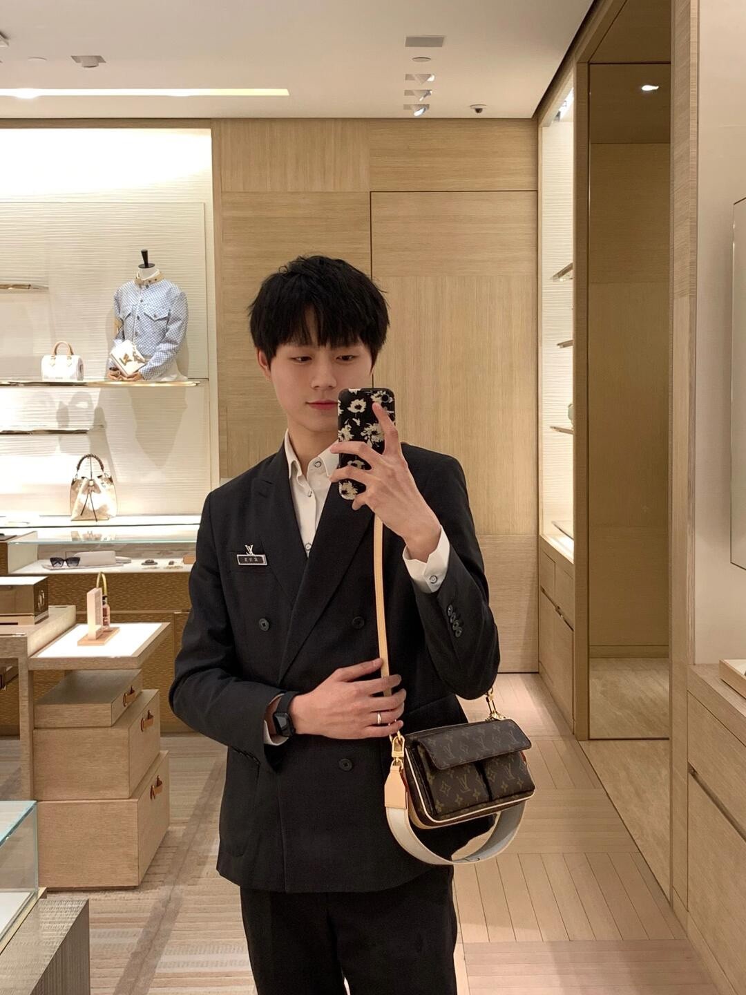Shebag super replica Louis Vuitton M46999 Vibe bag review(2025 May updated)-Best Quality Fake designer Bag Review, Replica designer bag ru Shebag super replica Louis Vuitton M46999 Vibe bag review(2025 May updated)-Best Quality Fake designer Bag Review, Replica designer bag ru