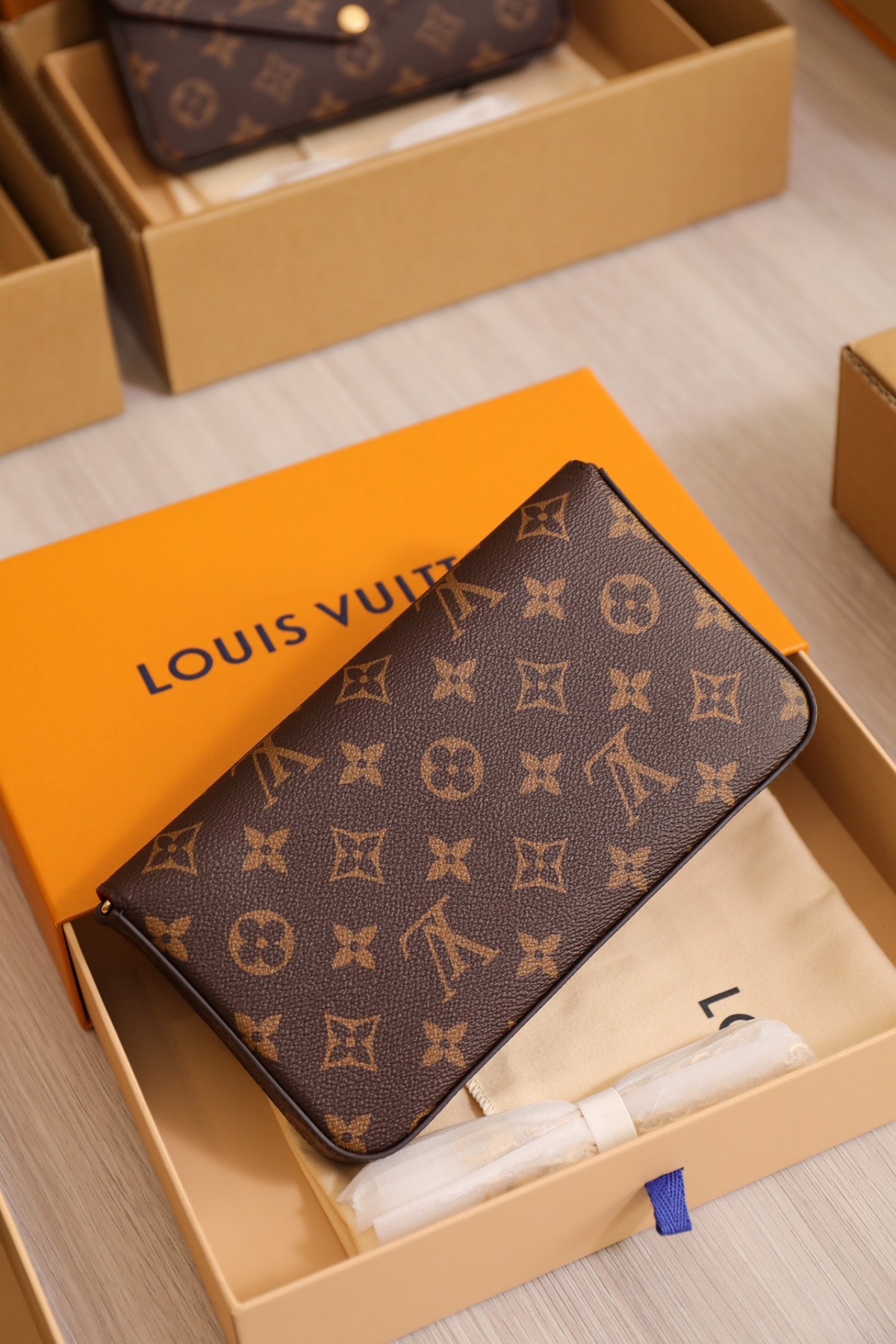 Shebag Super replica Louis Vuitton M61276 POCHETTE FÉLICIE bag review (2025 June updated)-Best Quality Fake designer Bag Review, Replica designer bag ru