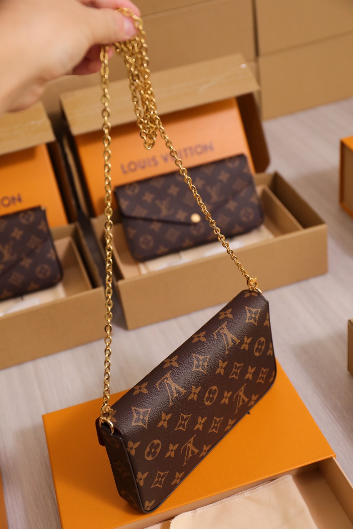Shebag Super replica Louis Vuitton M61276 POCHETTE FÉLICIE bag review (2025 June updated)-Best Quality Fake designer Bag Review, Replica designer bag ru