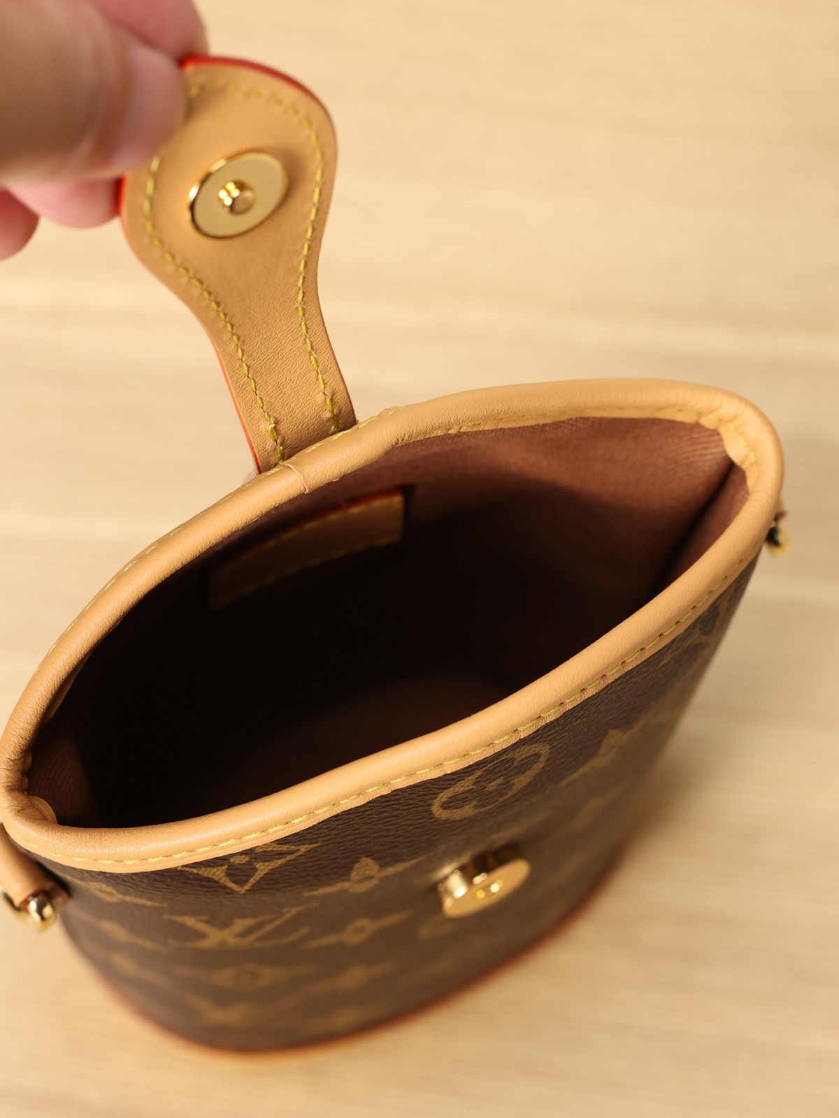 Shebag Super replica Louis Vuitton M80874 Fold Me bag review(2025 June updated)-Best Quality Fake designer Bag Review, Replica designer bag ru