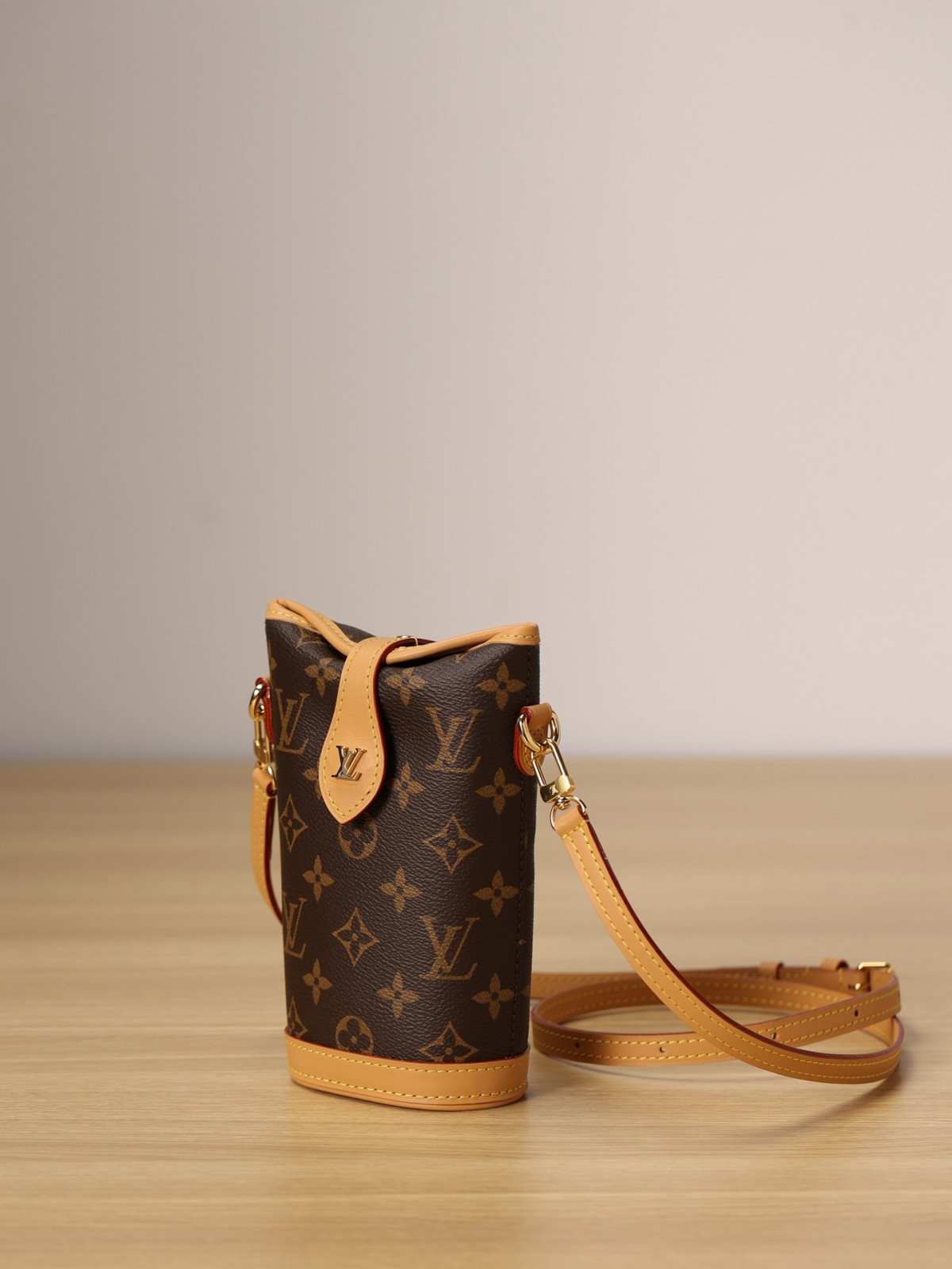 Shebag Super replica Louis Vuitton M80874 Fold Me bag review(2025 June updated)-Best Quality Fake designer Bag Review, Replica designer bag ru