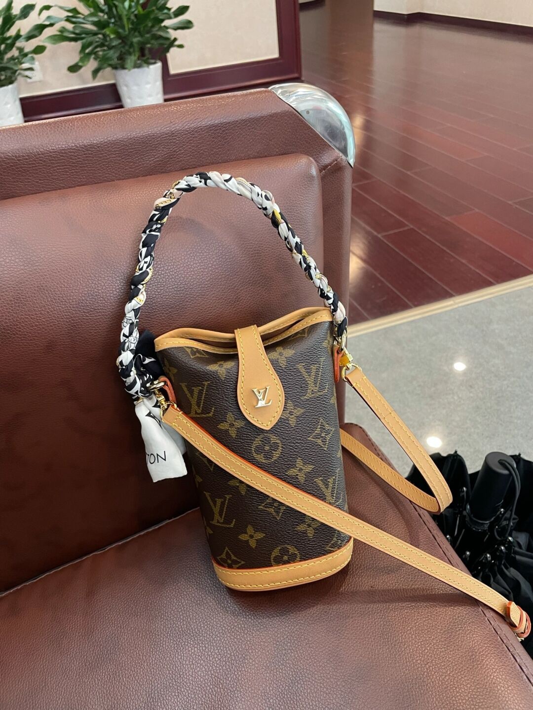 Shebag Super replica Louis Vuitton M80874 Fold Me bag review(2025 June updated)-Best Quality Fake designer Bag Review, Replica designer bag ru
